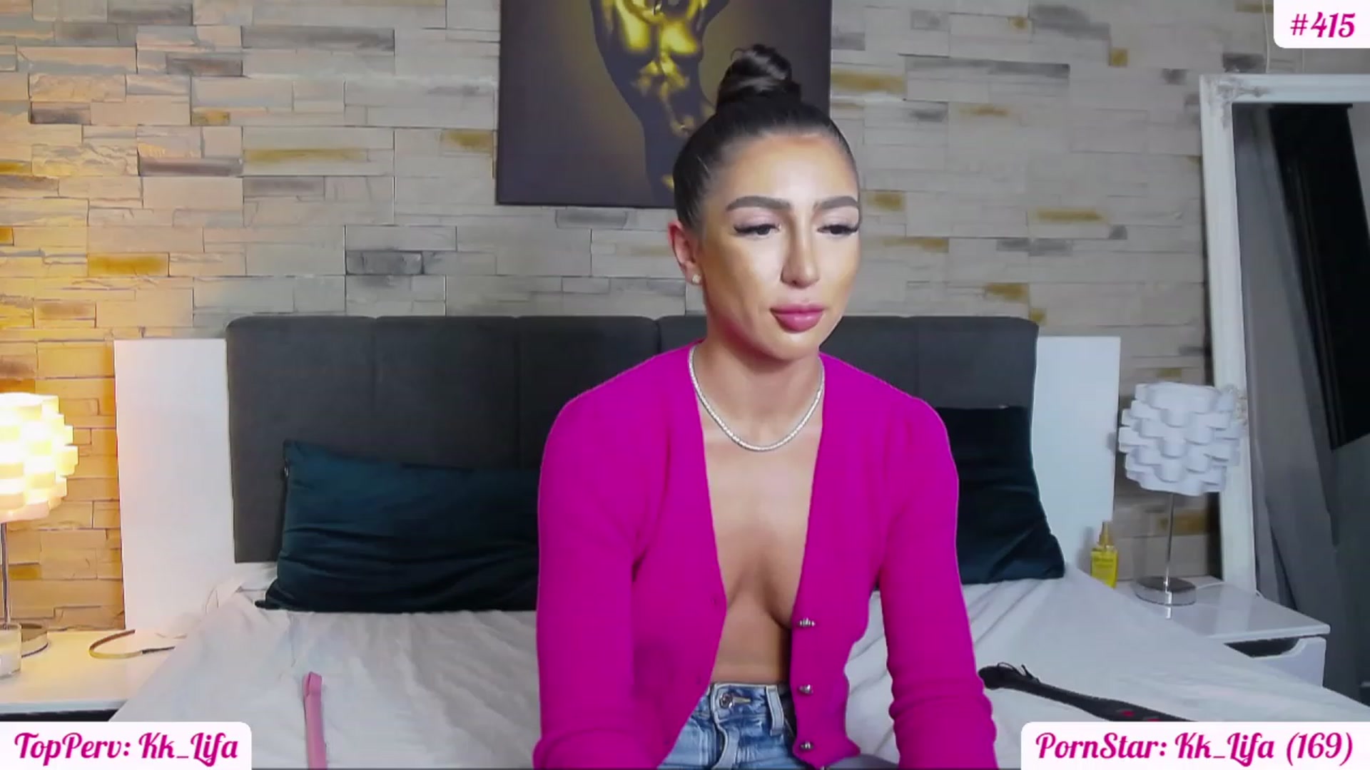 Gallery image thumbnail from KaraKhalifa's myfreecams stream on, 01/12/2023, 19:48 image 8 of 20