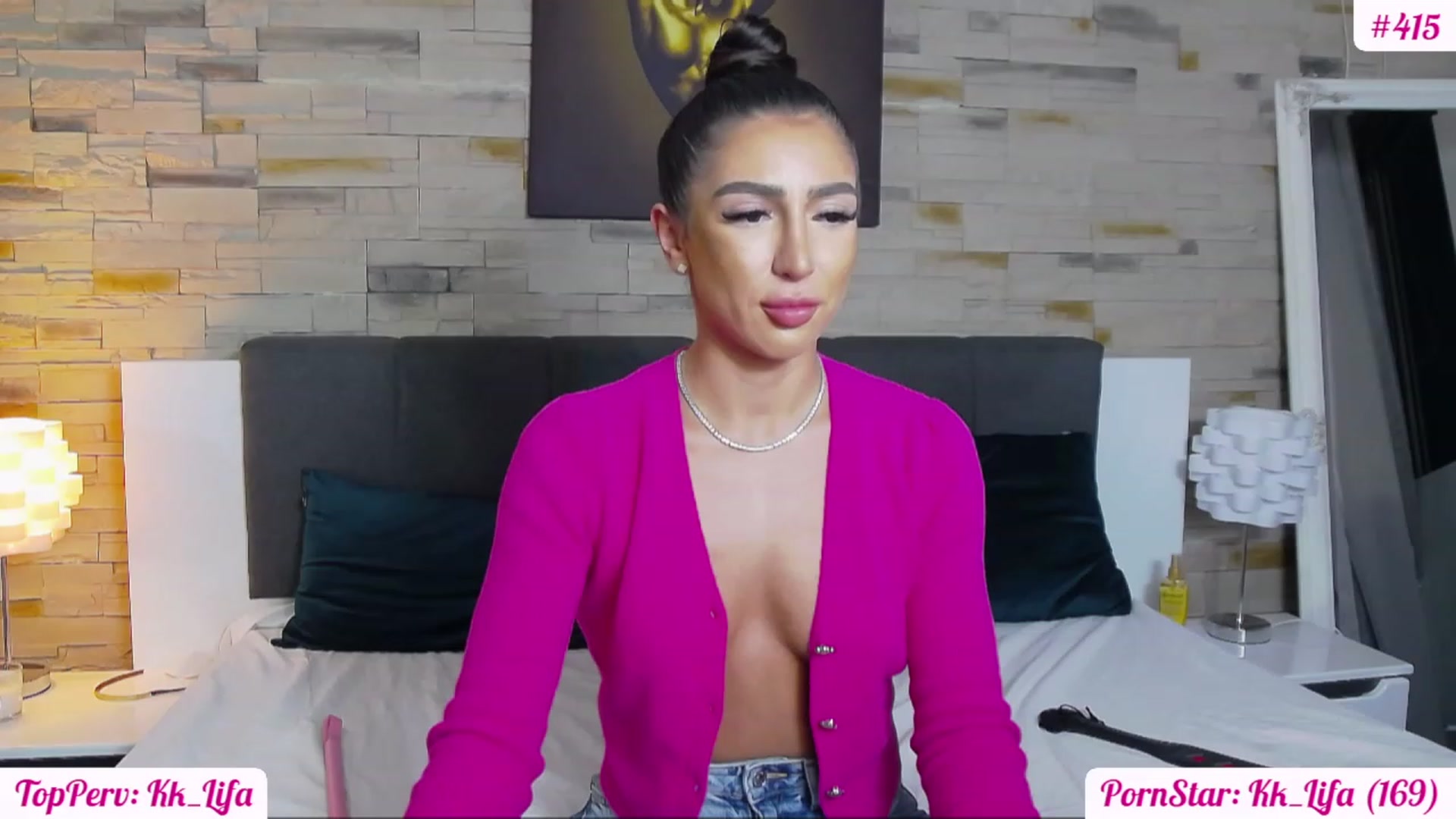 Gallery image thumbnail from KaraKhalifa's myfreecams stream on, 01/12/2023, 19:48 image 6 of 20