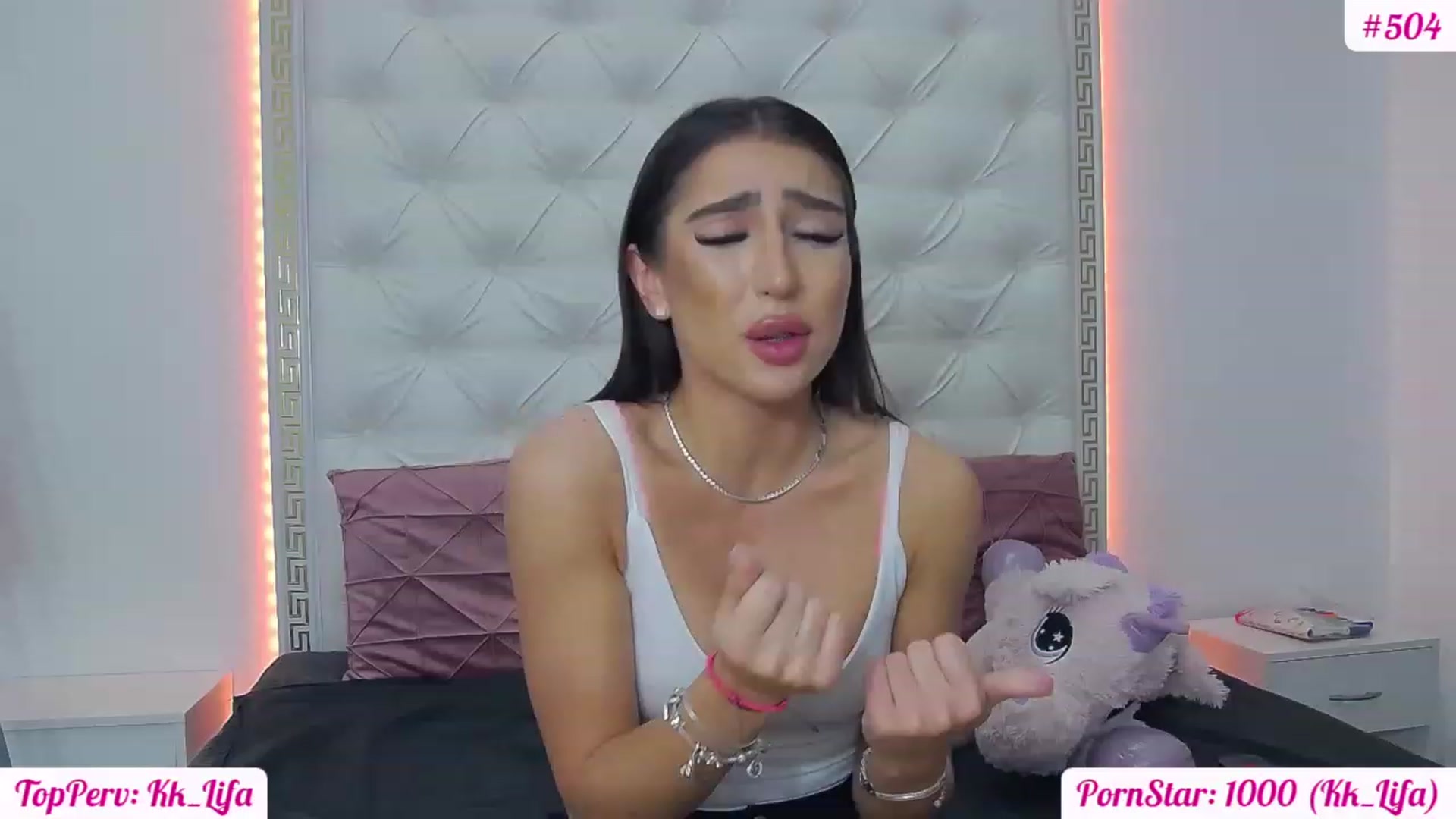 Gallery image thumbnail from KaraKhalifa's myfreecams stream on, 01/18/2023, 20:12 image 17 of 20