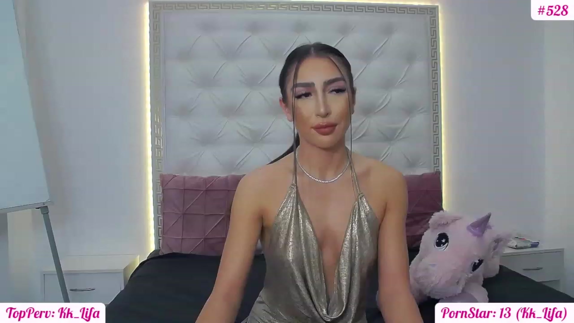 Gallery image thumbnail from KaraKhalifa's myfreecams stream on, 01/19/2023, 16:51 image 20 of 20