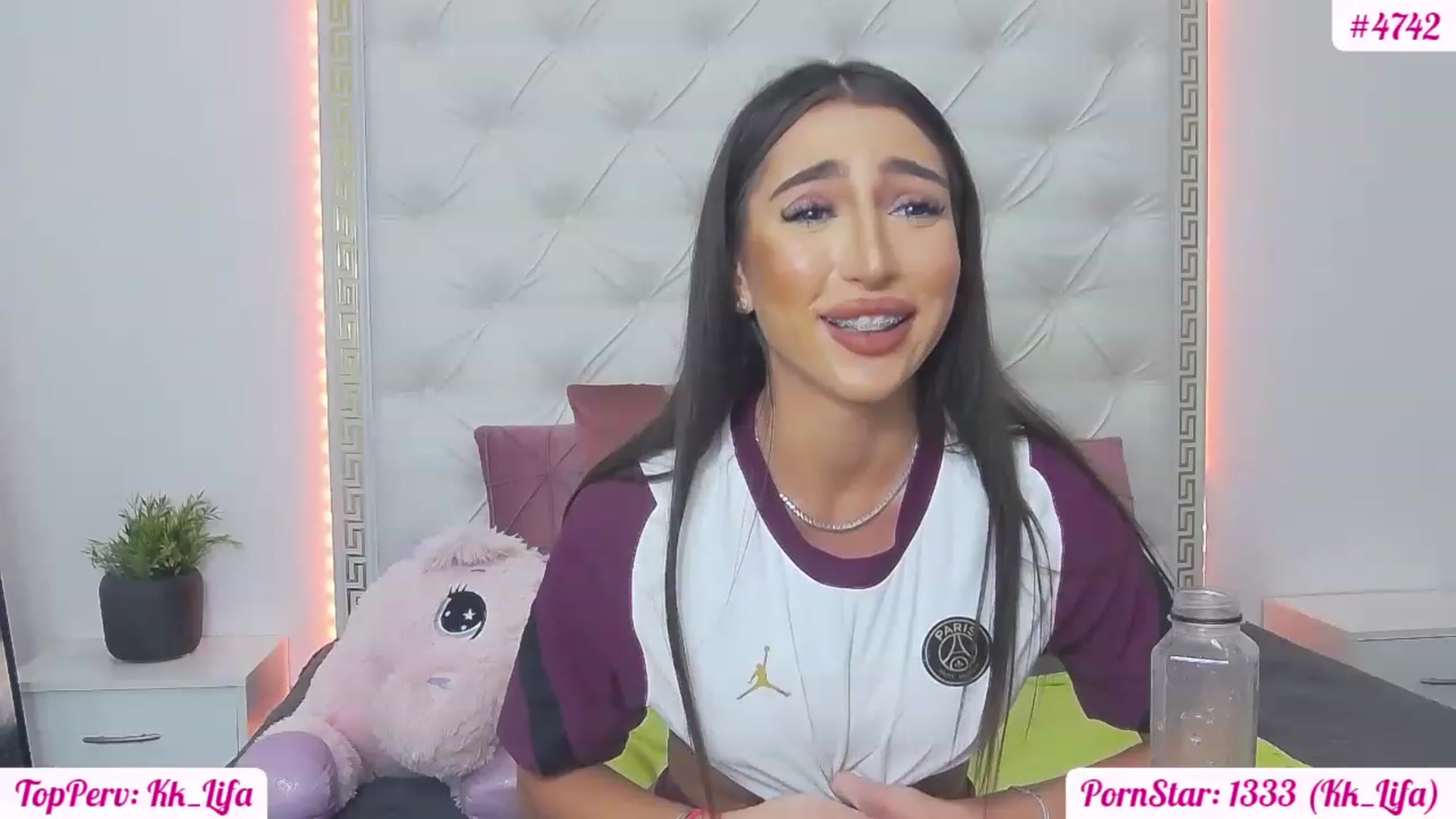 Gallery image thumbnail from KaraKhalifa's myfreecams stream on, 02/09/2023, 18:40 image 13 of 20