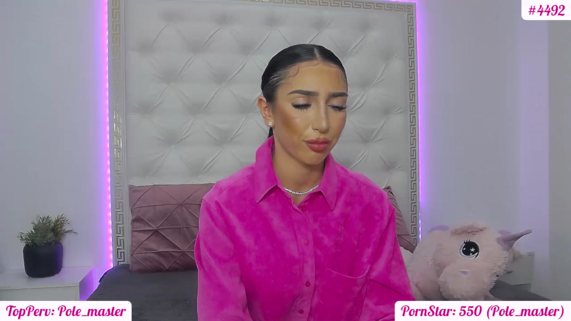 Gallery image thumbnail from KaraKhalifa's myfreecams stream on, 02/10/2023, 15:57 image 14 of 20