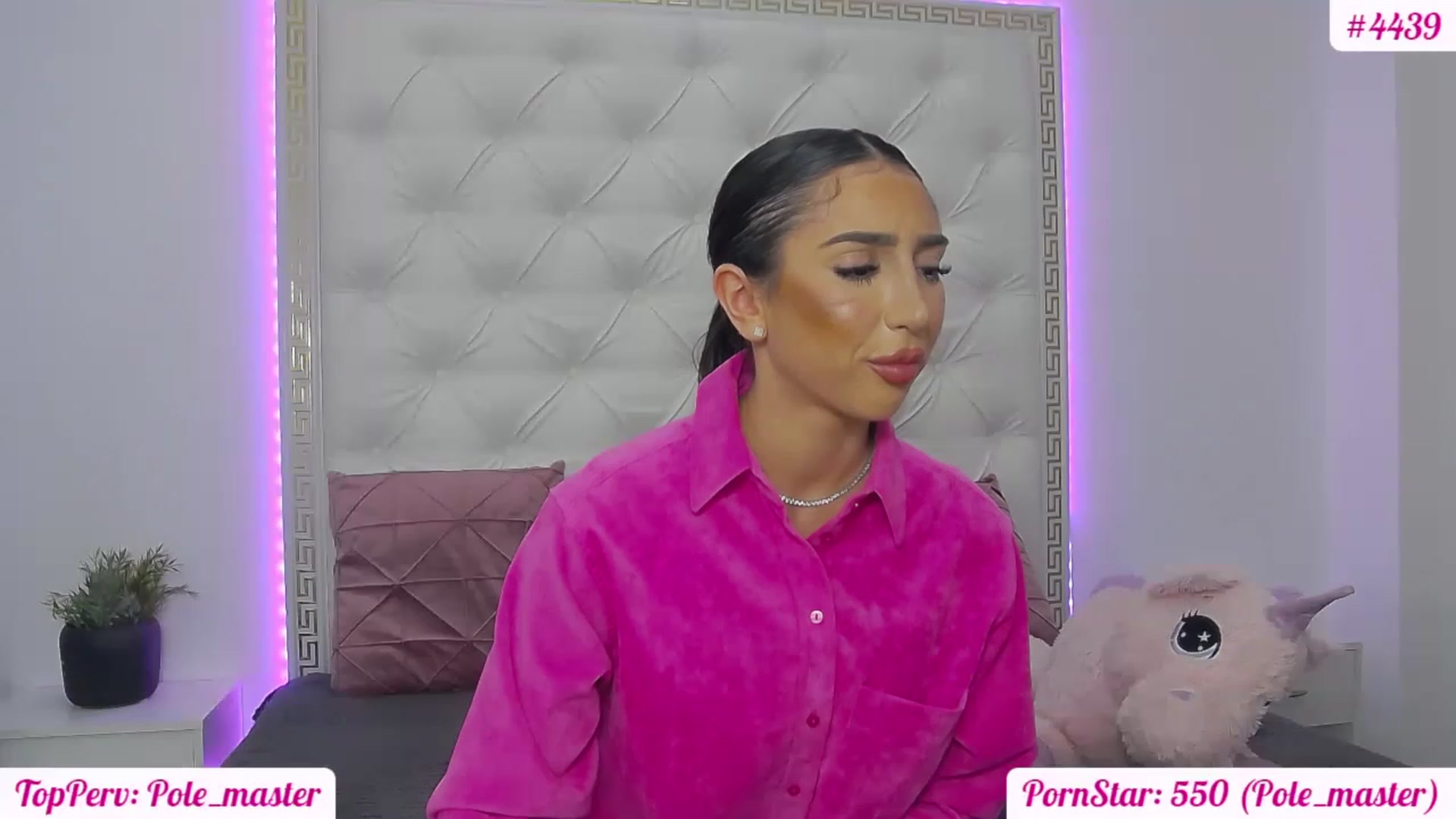 Gallery image thumbnail from KaraKhalifa's myfreecams stream on, 02/10/2023, 15:57 image 18 of 20