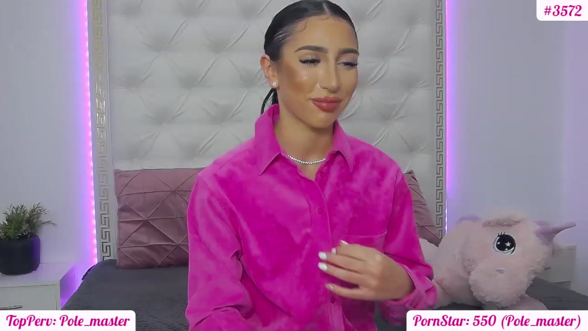 Gallery image thumbnail from KaraKhalifa's myfreecams stream on, 02/10/2023, 17:58 image 13 of 20