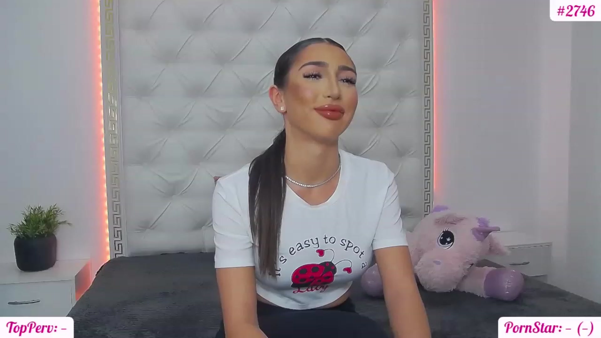 Gallery image thumbnail from KaraKhalifa's myfreecams stream on, 02/11/2023, 14:41 image 2 of 20