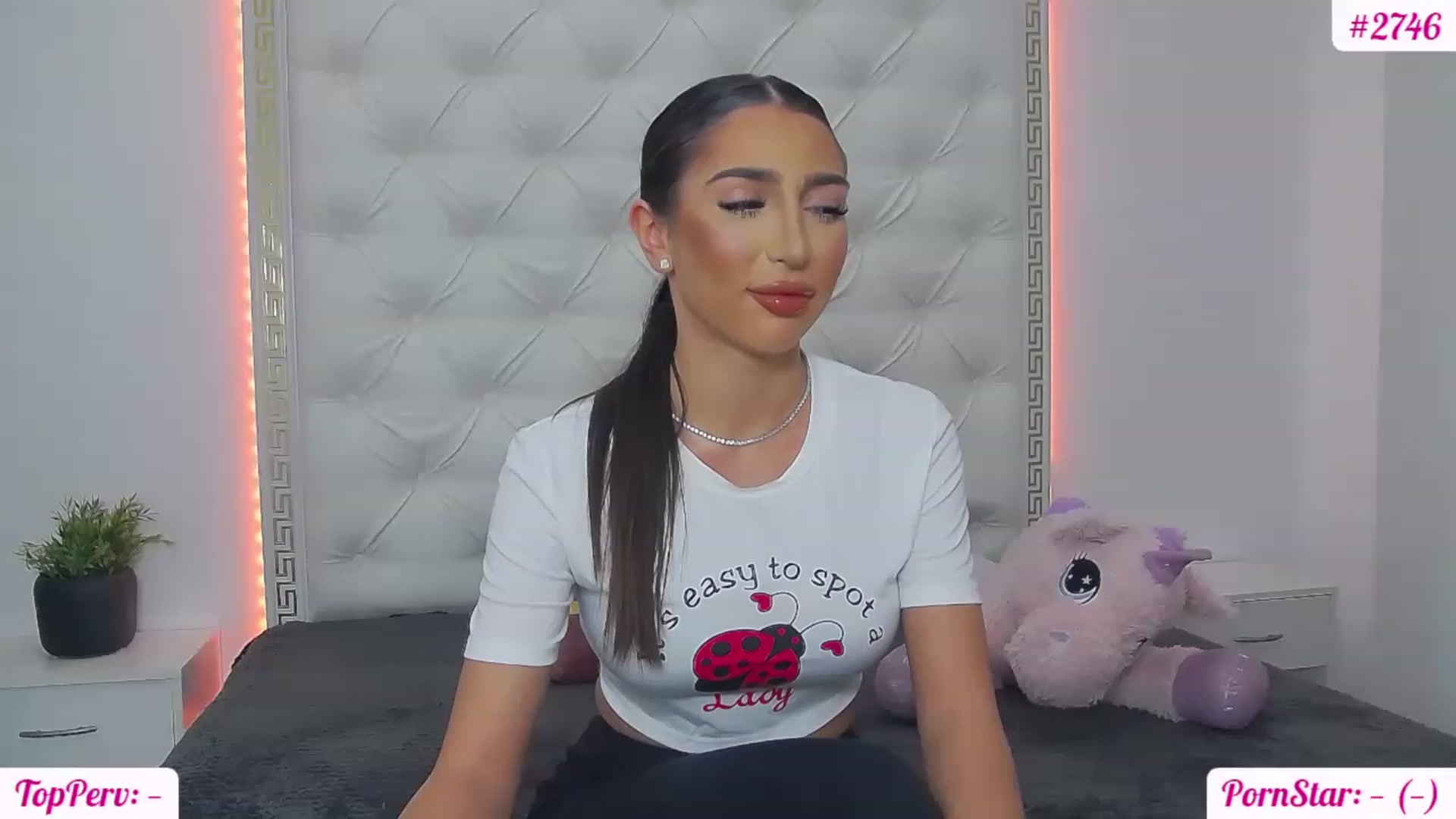 Gallery image thumbnail from KaraKhalifa's myfreecams stream on, 02/11/2023, 14:41 image 5 of 20