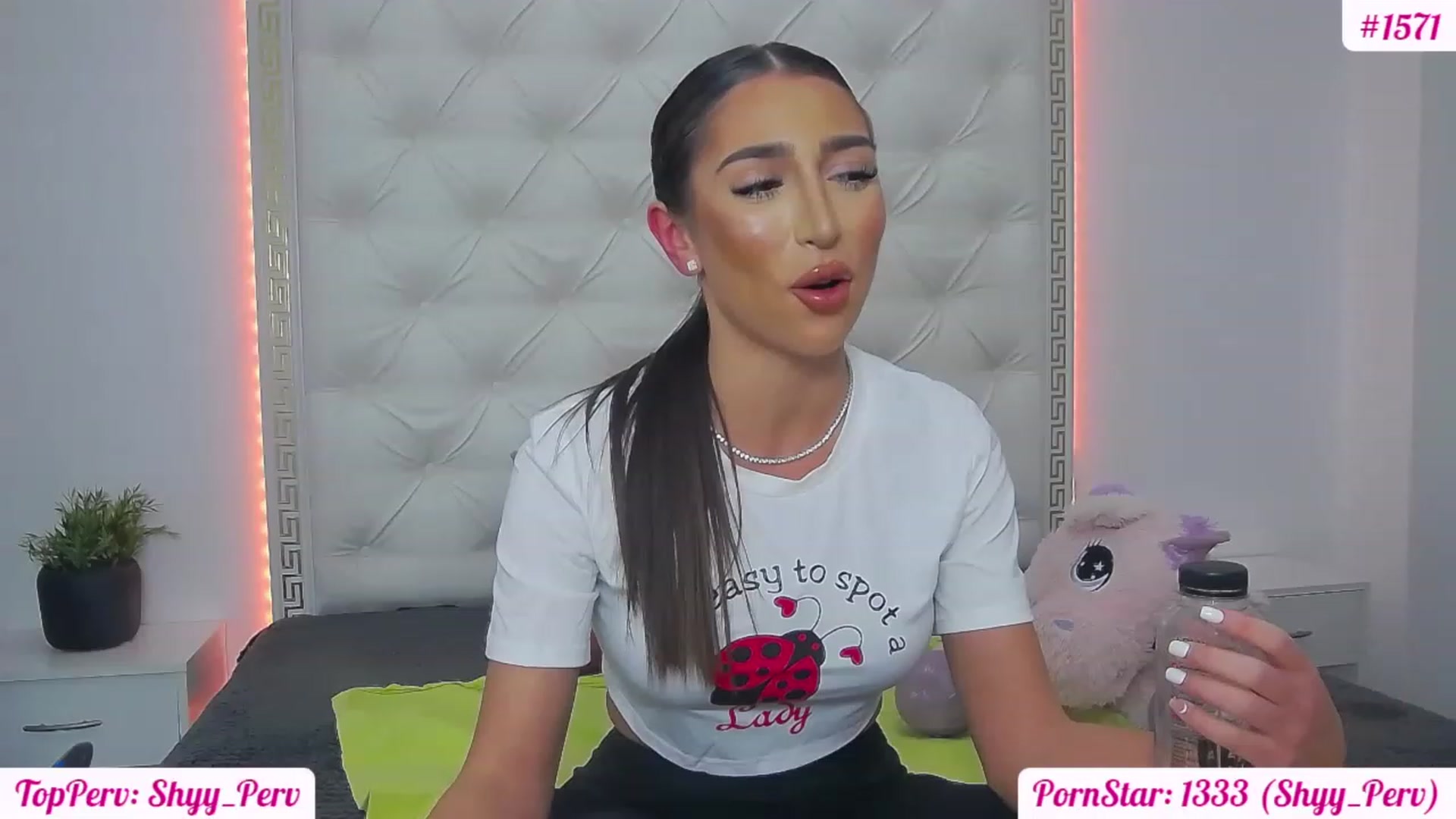 Gallery image thumbnail from KaraKhalifa's myfreecams stream on, 02/11/2023, 17:58 image 1 of 20