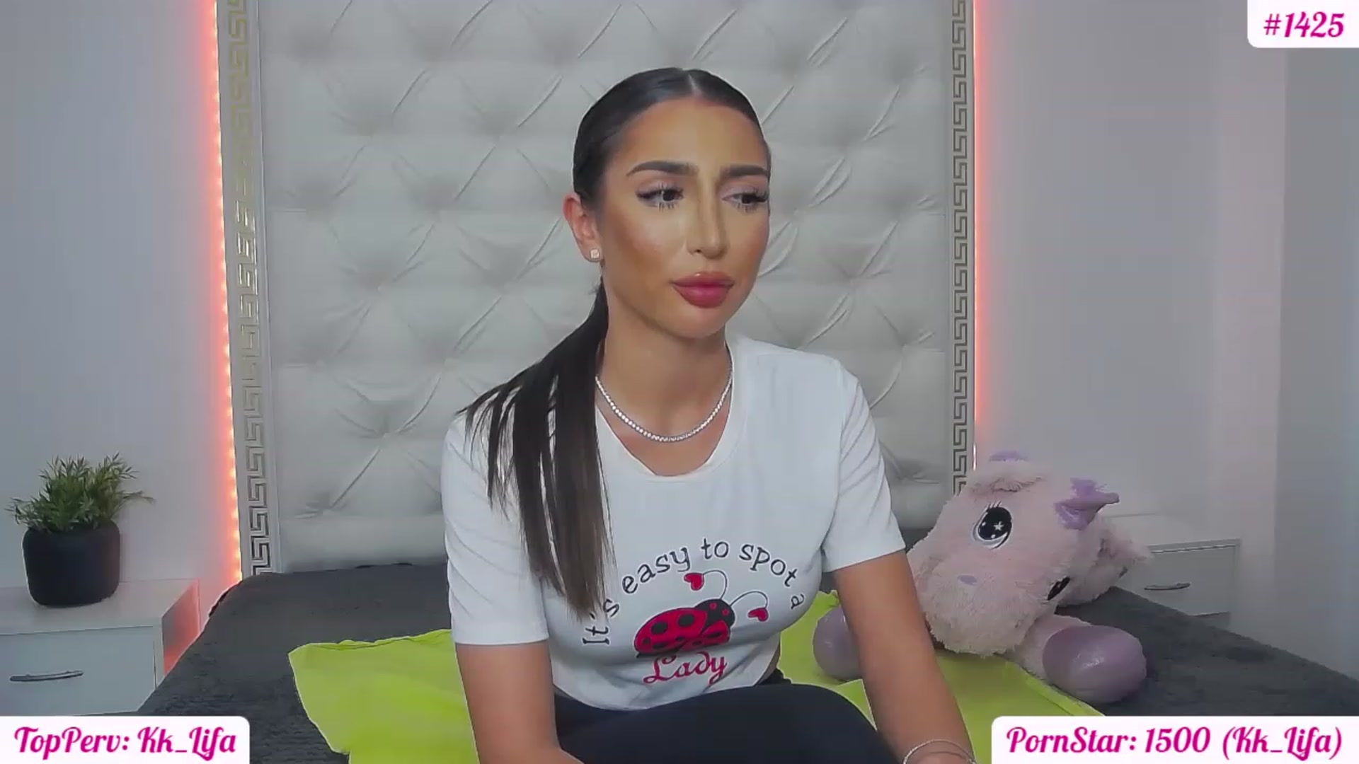 Gallery image thumbnail from KaraKhalifa's myfreecams stream on, 02/11/2023, 19:34 image 8 of 20
