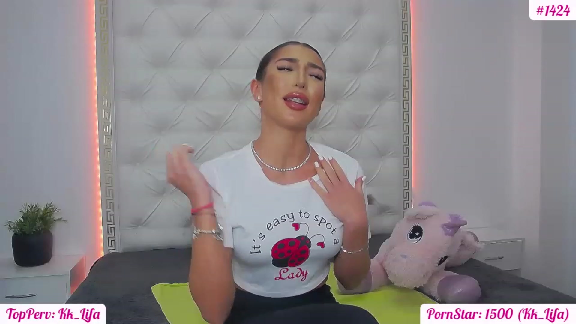 Gallery image thumbnail from KaraKhalifa's myfreecams stream on, 02/11/2023, 19:34 image 14 of 20