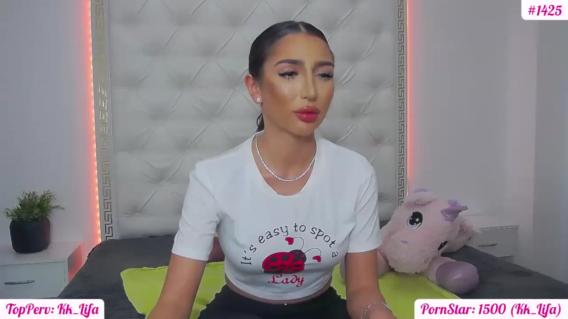 Gallery image thumbnail from KaraKhalifa's myfreecams stream on, 02/11/2023, 19:34 image 3 of 20