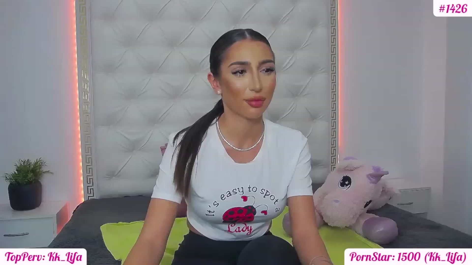 Gallery image thumbnail from KaraKhalifa's myfreecams stream on, 02/11/2023, 19:34 image 10 of 20