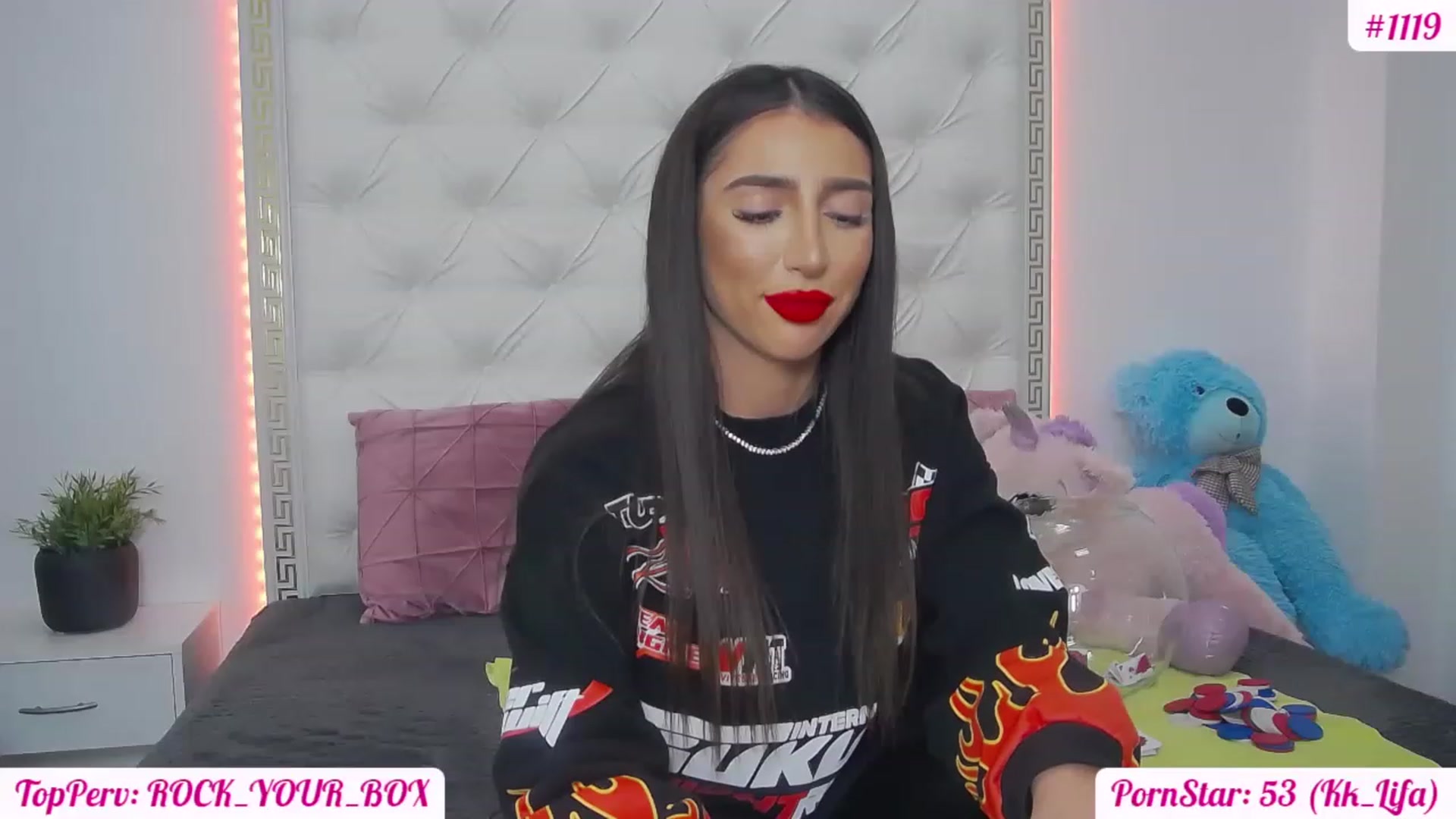 Gallery image thumbnail from KaraKhalifa's myfreecams stream on, 02/13/2023, 17:05 image 13 of 20