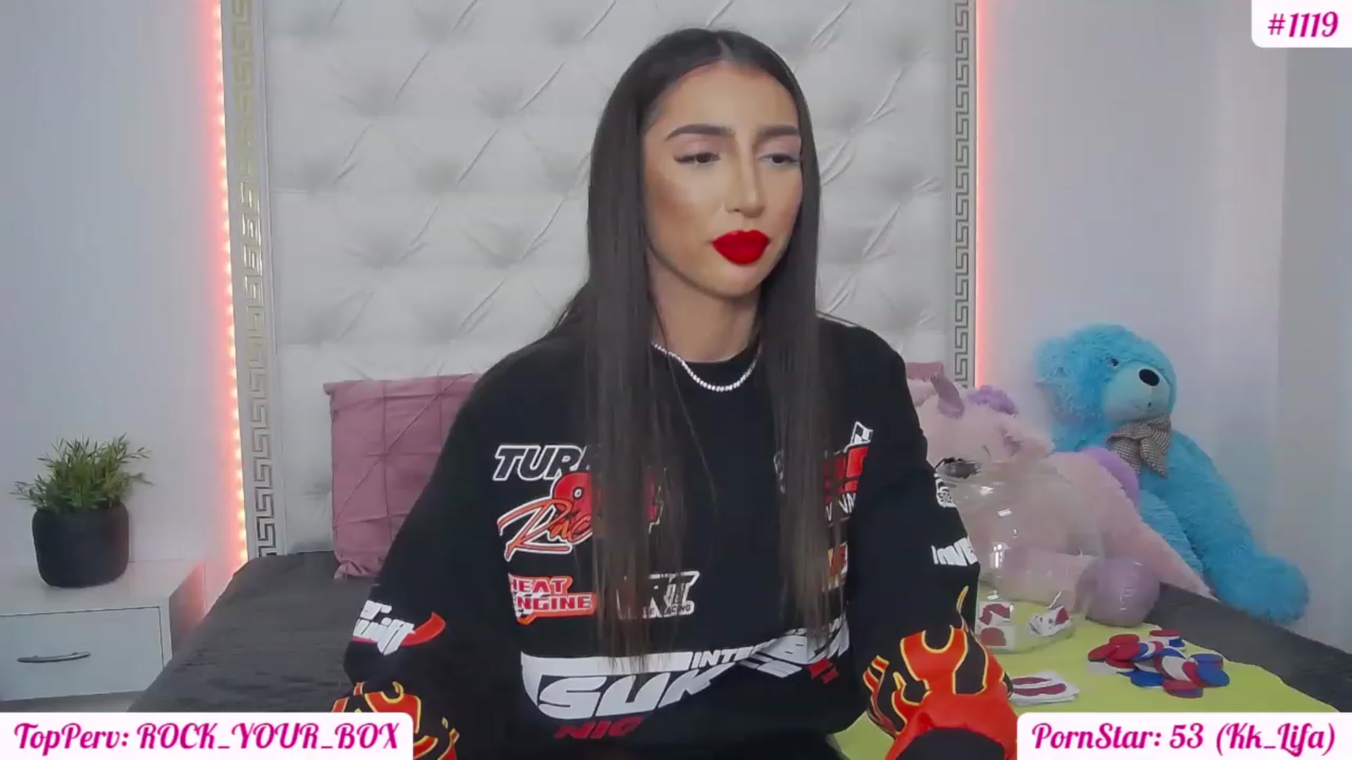 Gallery image thumbnail from KaraKhalifa's myfreecams stream on, 02/13/2023, 17:05 image 11 of 20