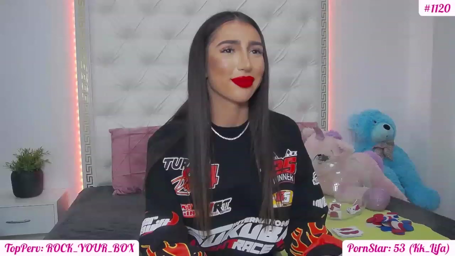 Gallery image thumbnail from KaraKhalifa's myfreecams stream on, 02/13/2023, 17:05 image 7 of 20