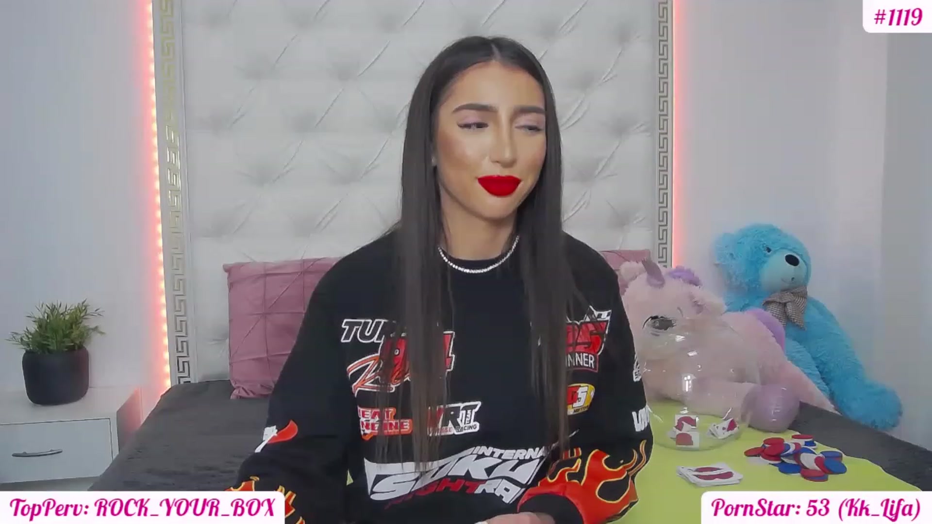 Gallery image thumbnail from KaraKhalifa's myfreecams stream on, 02/13/2023, 17:05 image 14 of 20