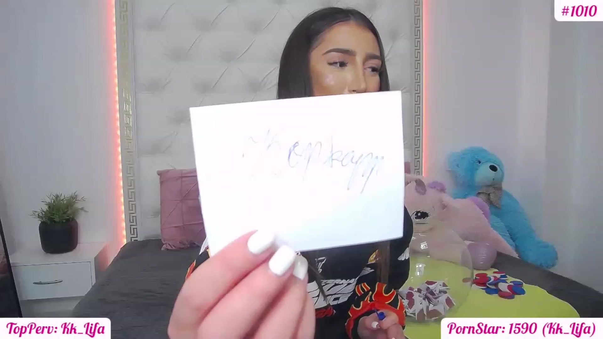 Gallery image thumbnail from KaraKhalifa's myfreecams stream on, 02/13/2023, 19:00 image 7 of 20