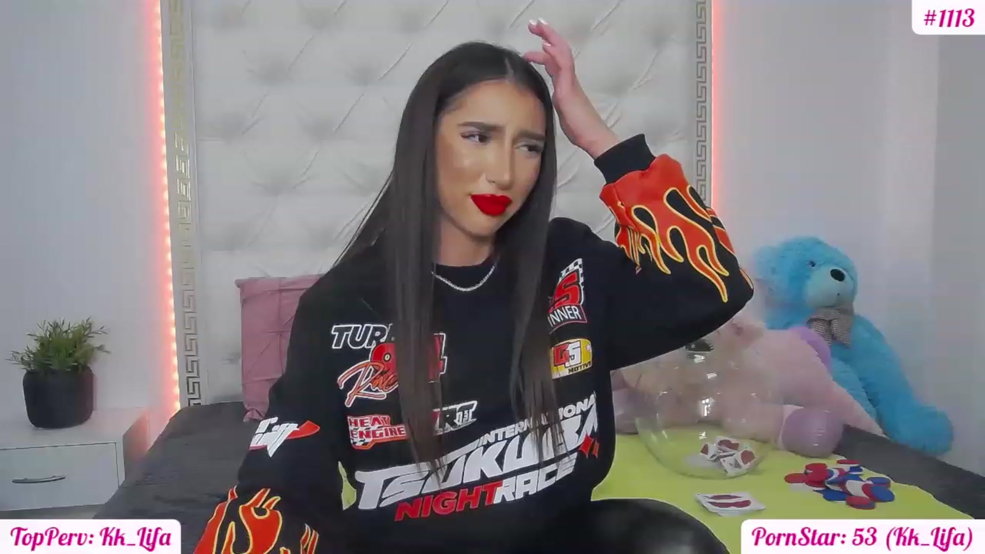 Gallery image thumbnail from KaraKhalifa's myfreecams stream on, 02/13/2023, 19:00 image 4 of 20