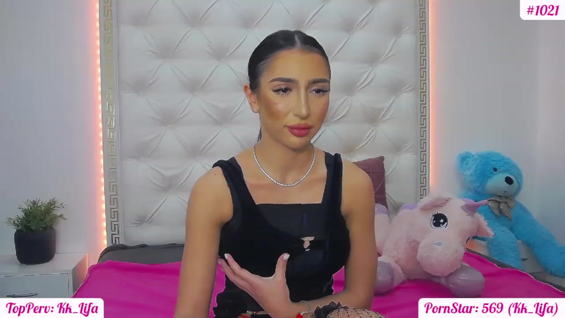 Gallery image thumbnail from KaraKhalifa's myfreecams stream on, 02/14/2023, 16:59 image 4 of 20
