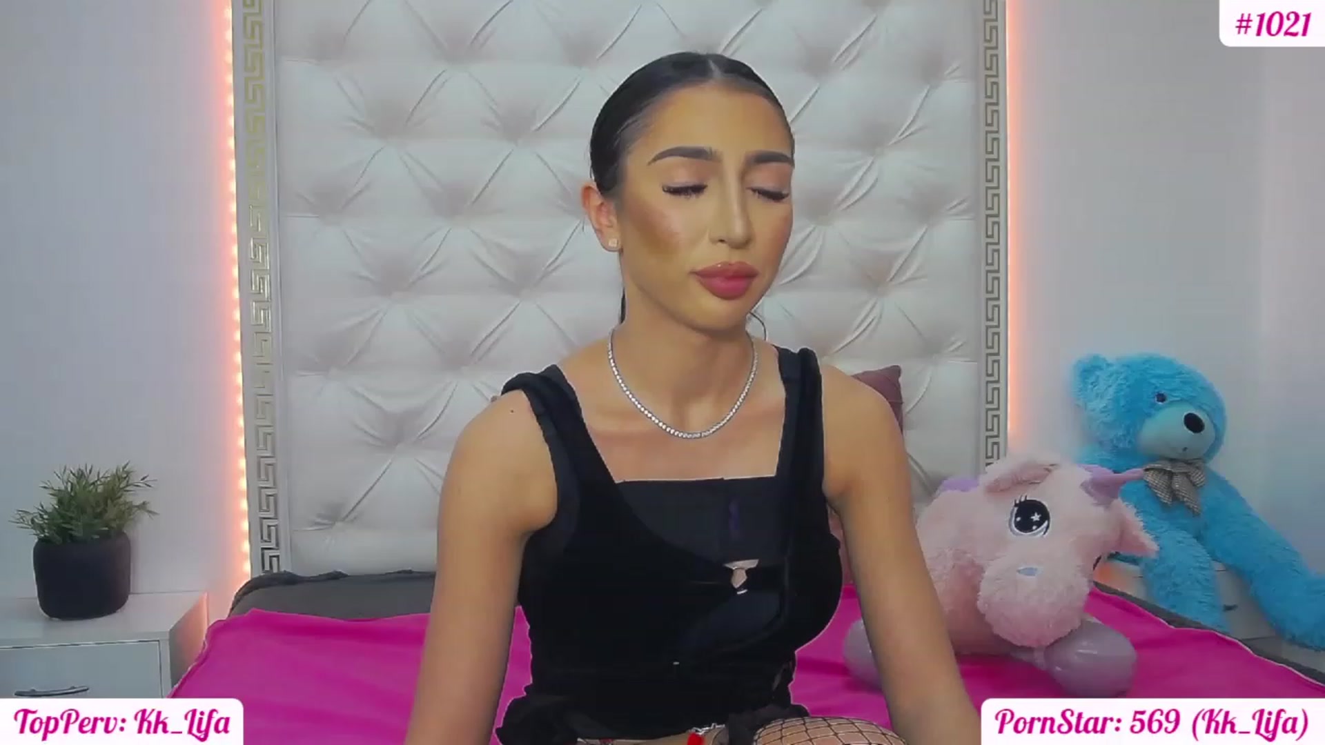Gallery image thumbnail from KaraKhalifa's myfreecams stream on, 02/14/2023, 16:59 image 3 of 20