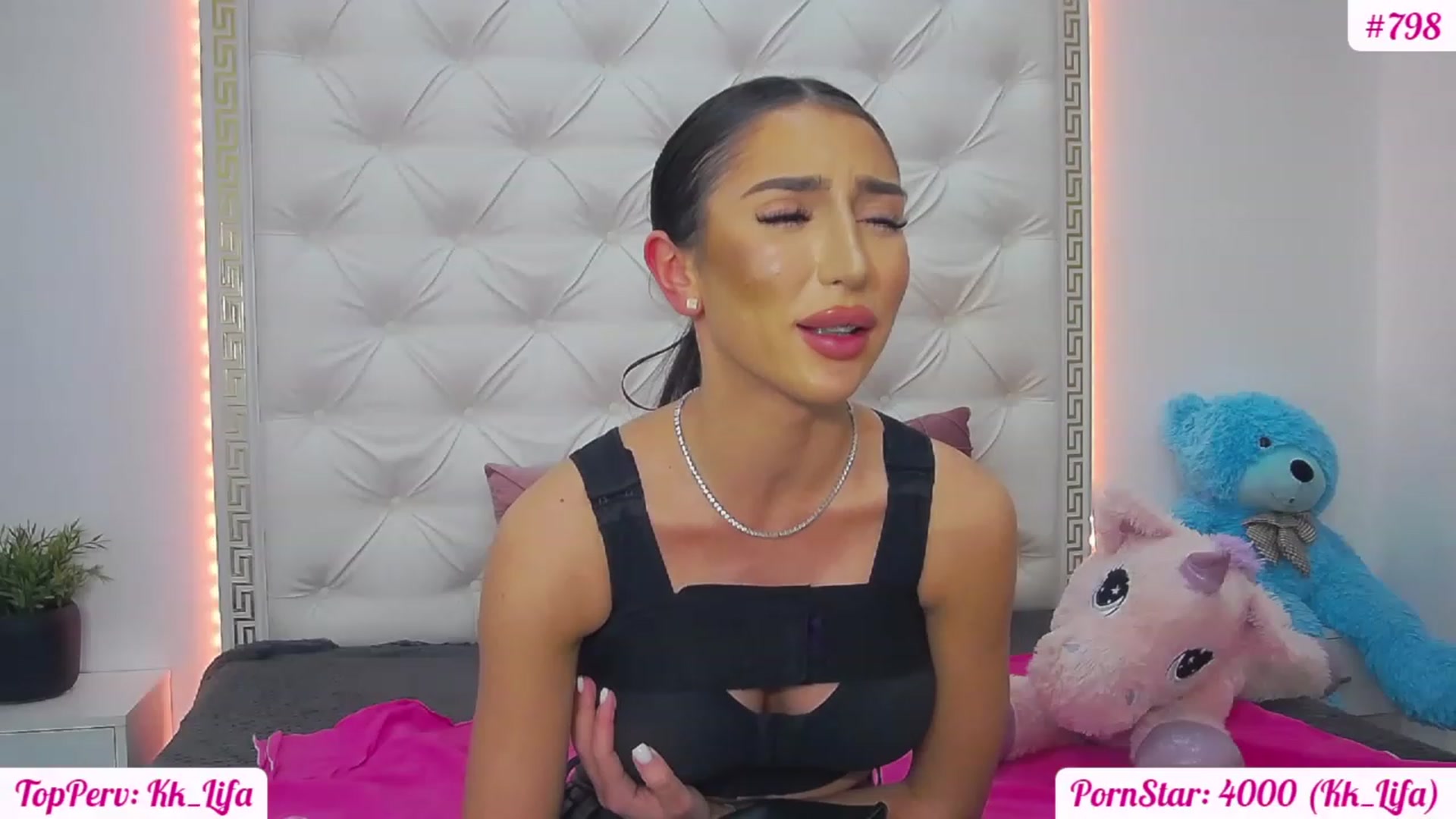 Gallery image thumbnail from KaraKhalifa's myfreecams stream on, 02/14/2023, 19:42 image 2 of 20