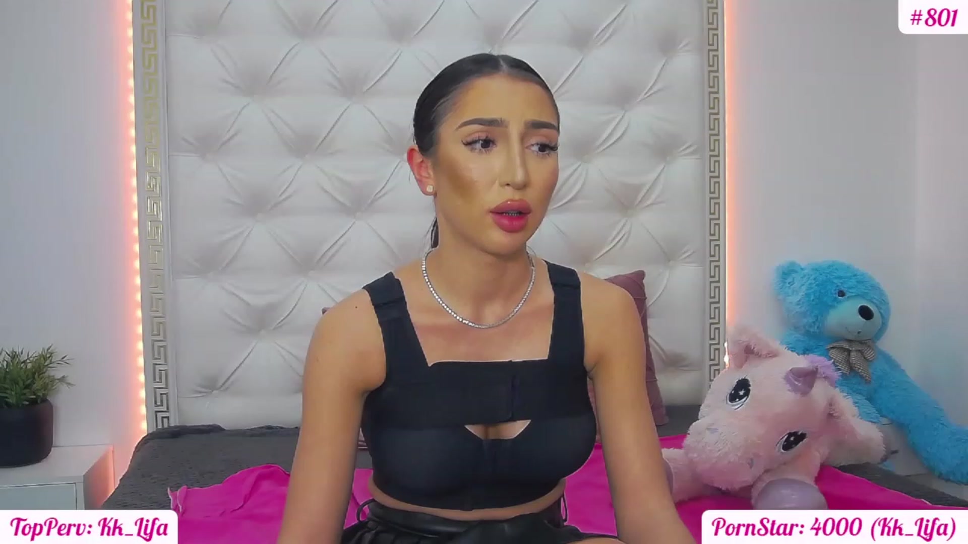 Gallery image thumbnail from KaraKhalifa's myfreecams stream on, 02/14/2023, 19:42 image 6 of 20