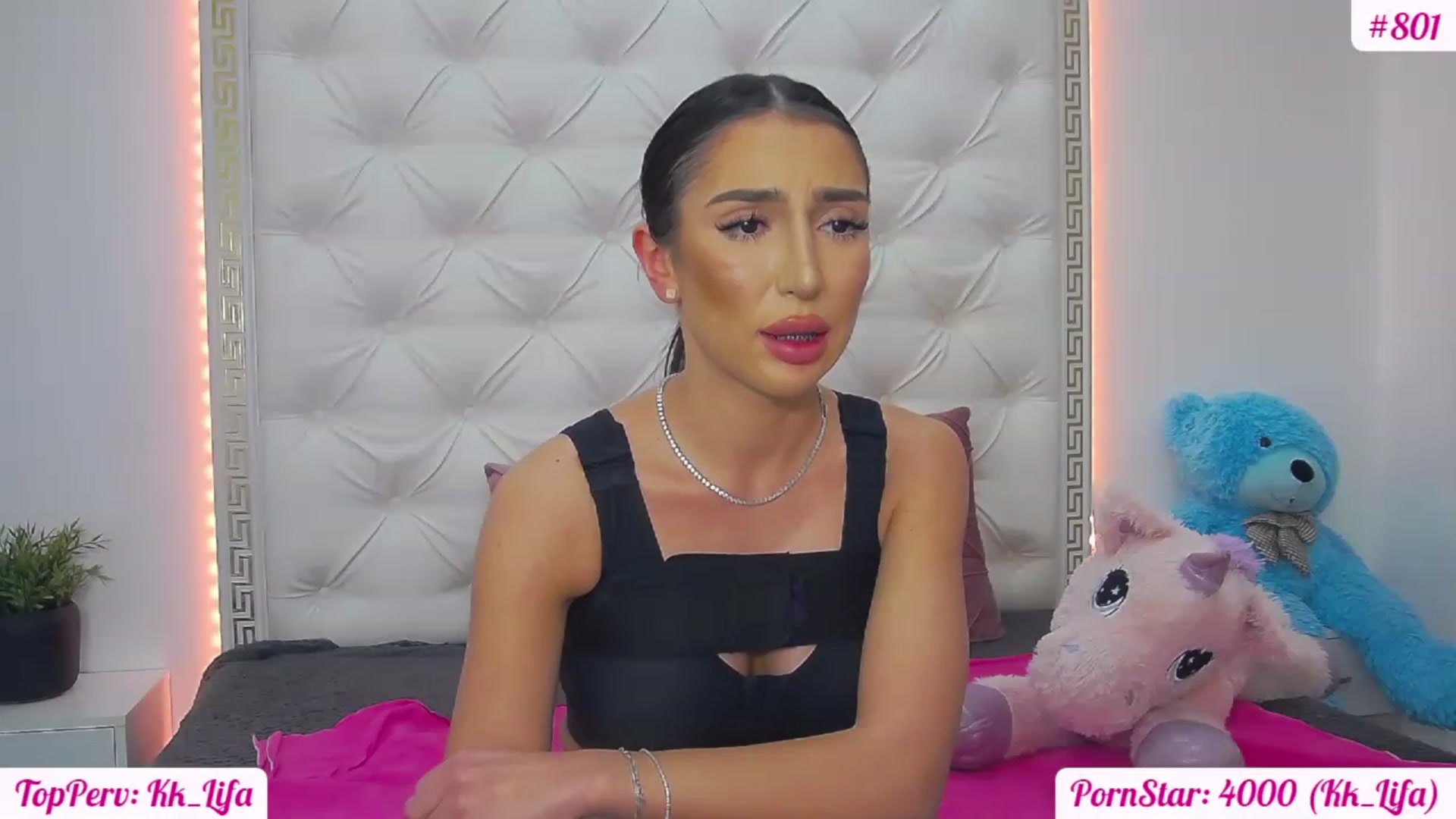 Gallery image thumbnail from KaraKhalifa's myfreecams stream on, 02/14/2023, 19:42 image 7 of 20