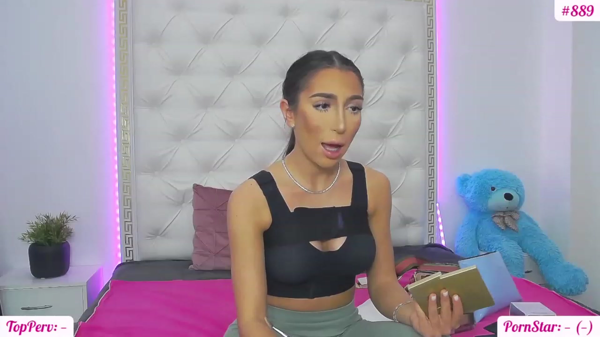 Gallery image thumbnail from KaraKhalifa's myfreecams stream on, 02/15/2023, 15:44 image 5 of 20