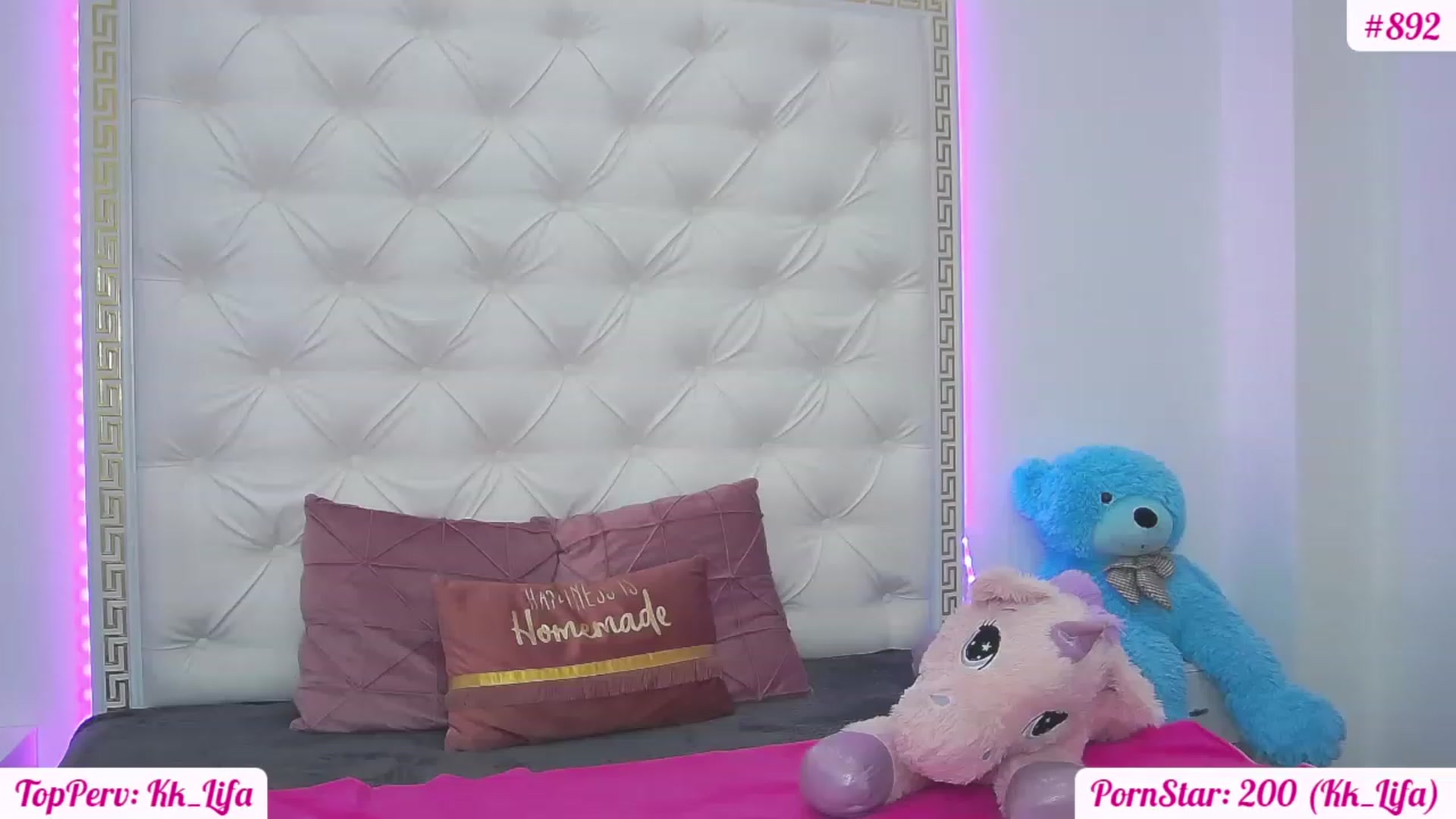 Gallery image thumbnail from KaraKhalifa's myfreecams stream on, 02/15/2023, 19:38 image 4 of 20