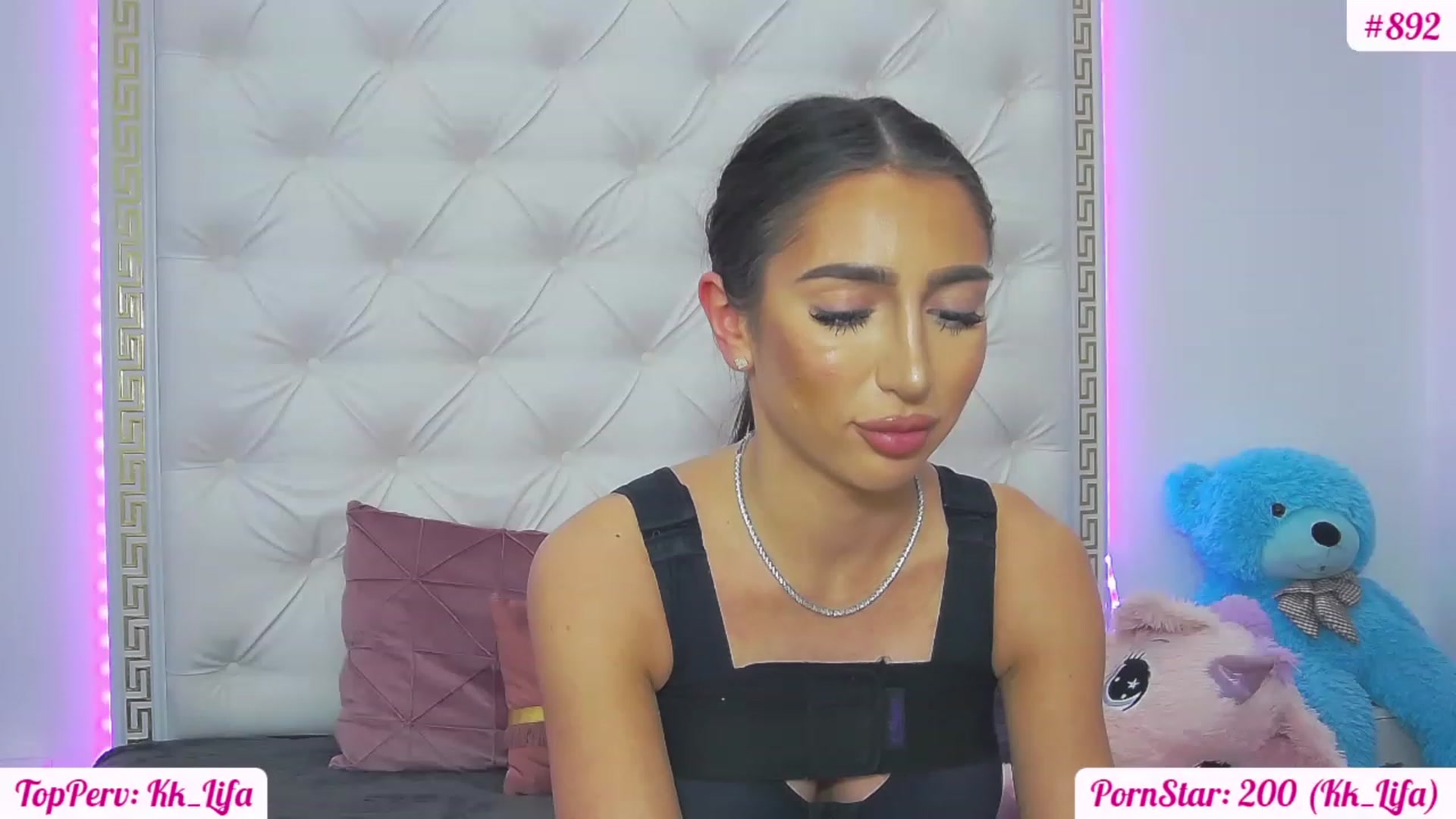 Gallery image thumbnail from KaraKhalifa's myfreecams stream on, 02/15/2023, 19:38 image 11 of 20