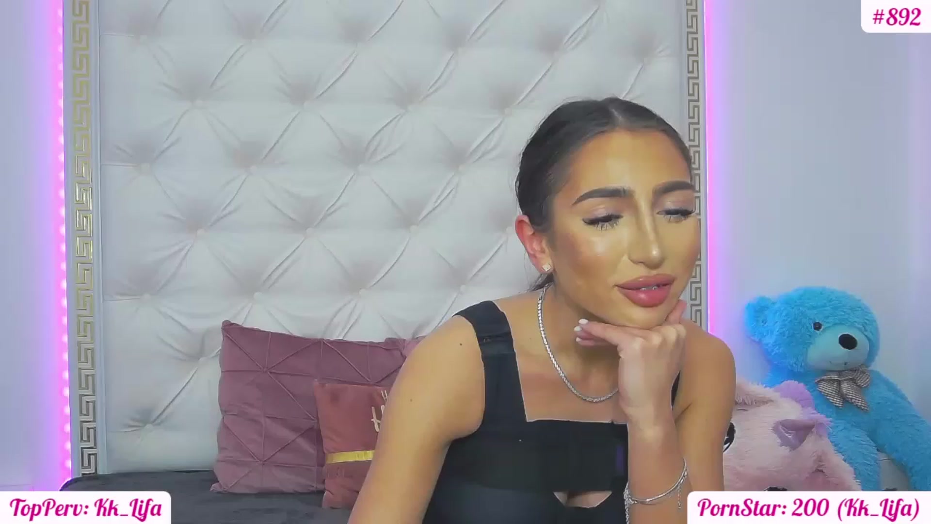Gallery image thumbnail from KaraKhalifa's myfreecams stream on, 02/15/2023, 19:38 image 12 of 20