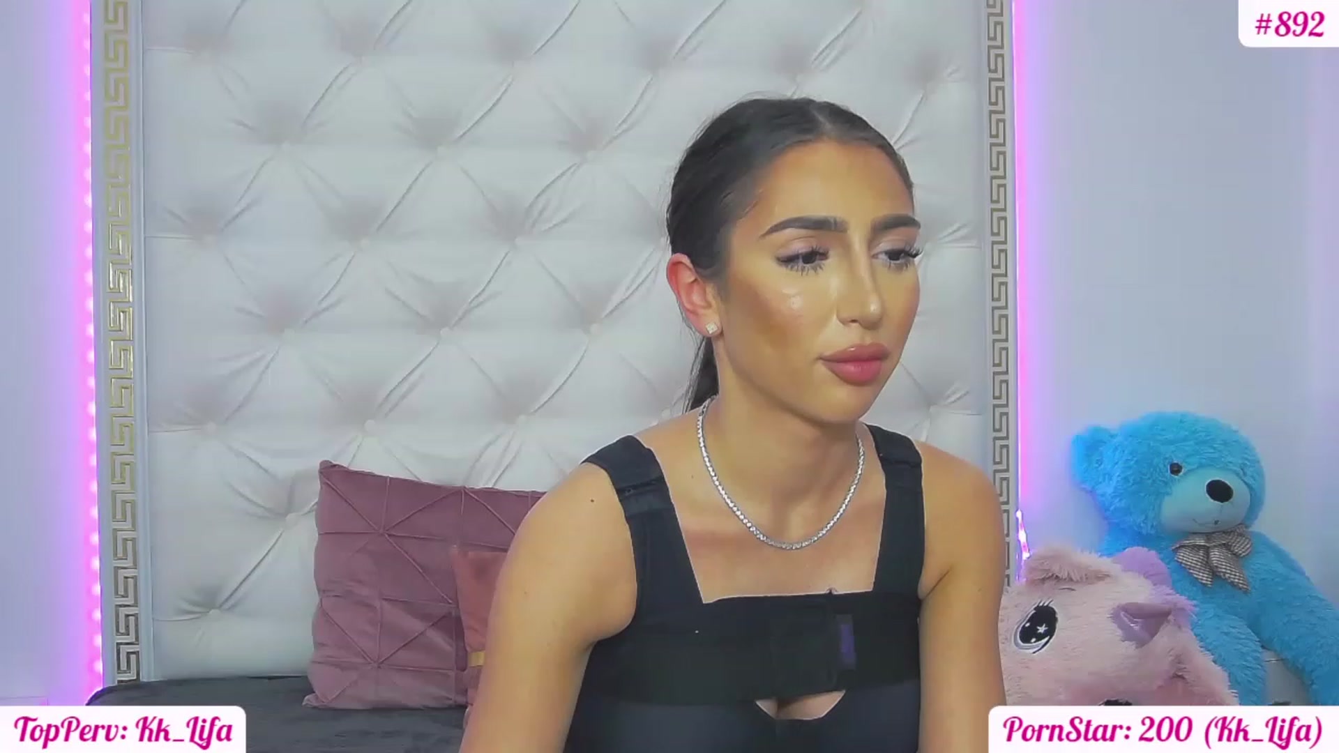 Gallery image thumbnail from KaraKhalifa's myfreecams stream on, 02/15/2023, 19:38 image 18 of 20