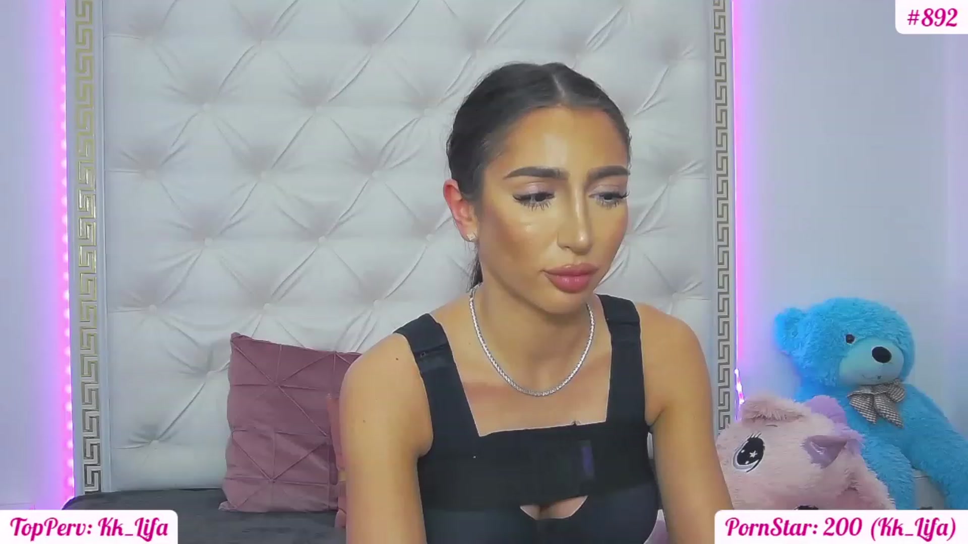 Gallery image thumbnail from KaraKhalifa's myfreecams stream on, 02/15/2023, 19:38 image 14 of 20