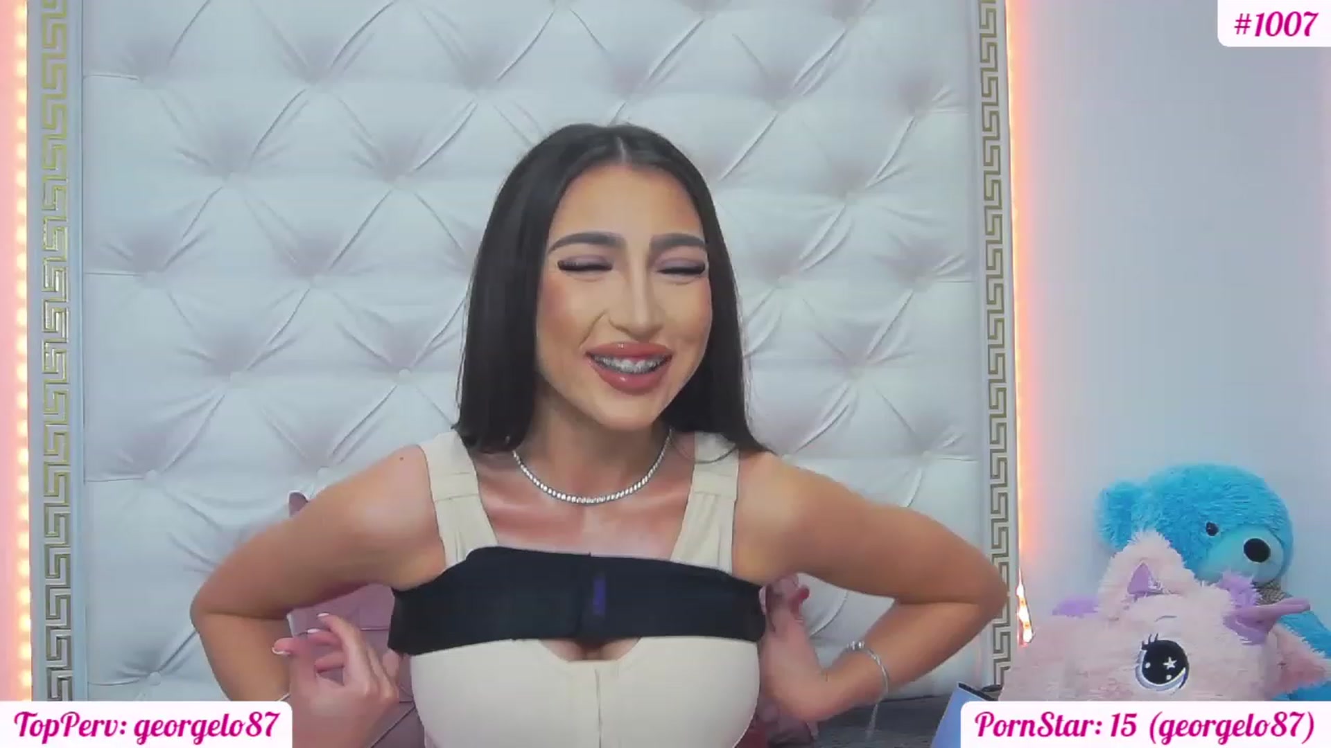 Gallery image thumbnail from KaraKhalifa's myfreecams stream on, 02/17/2023, 15:16 image 18 of 20