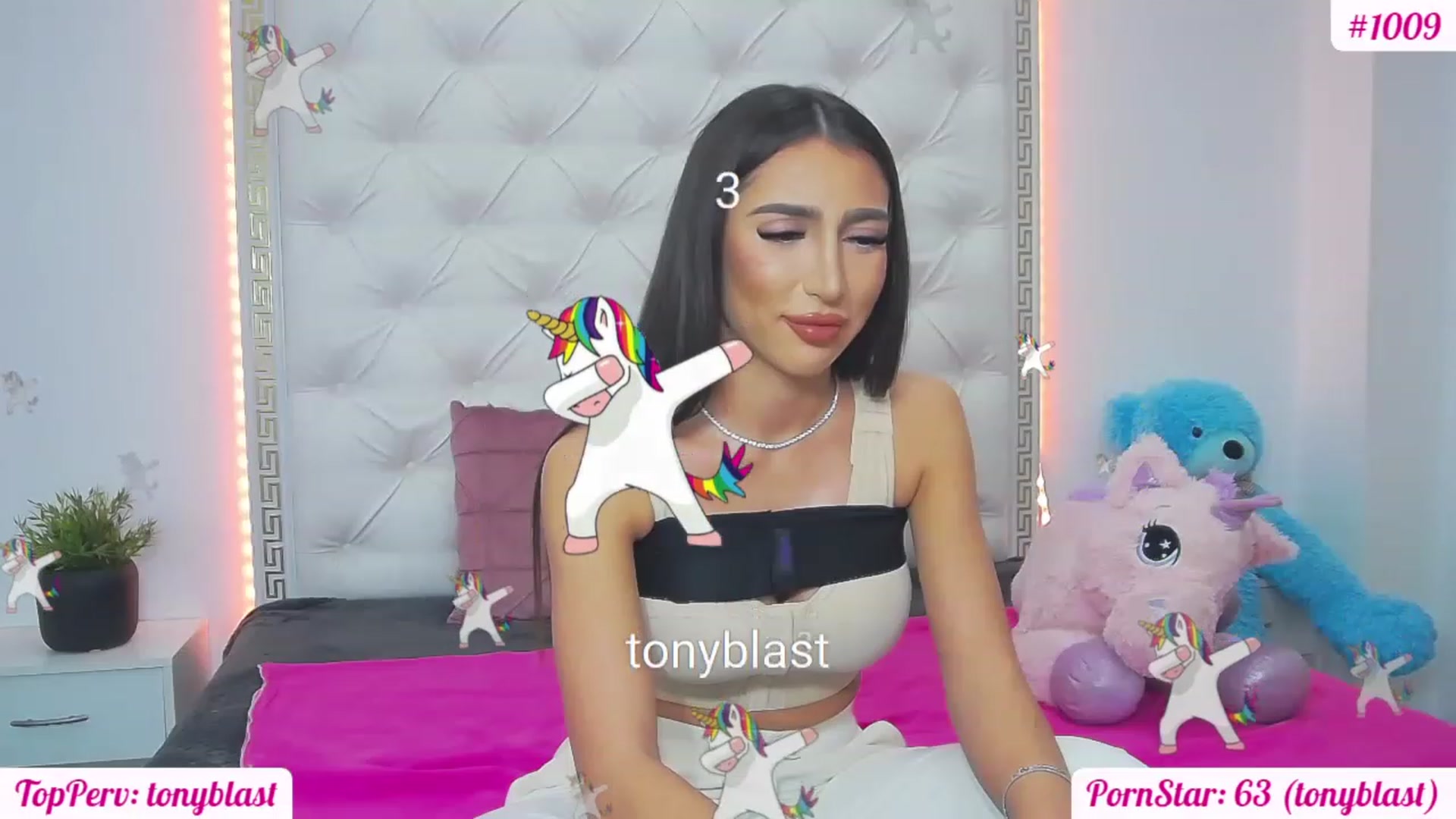 Gallery image thumbnail from KaraKhalifa's myfreecams stream on, 02/17/2023, 16:04 image 15 of 20