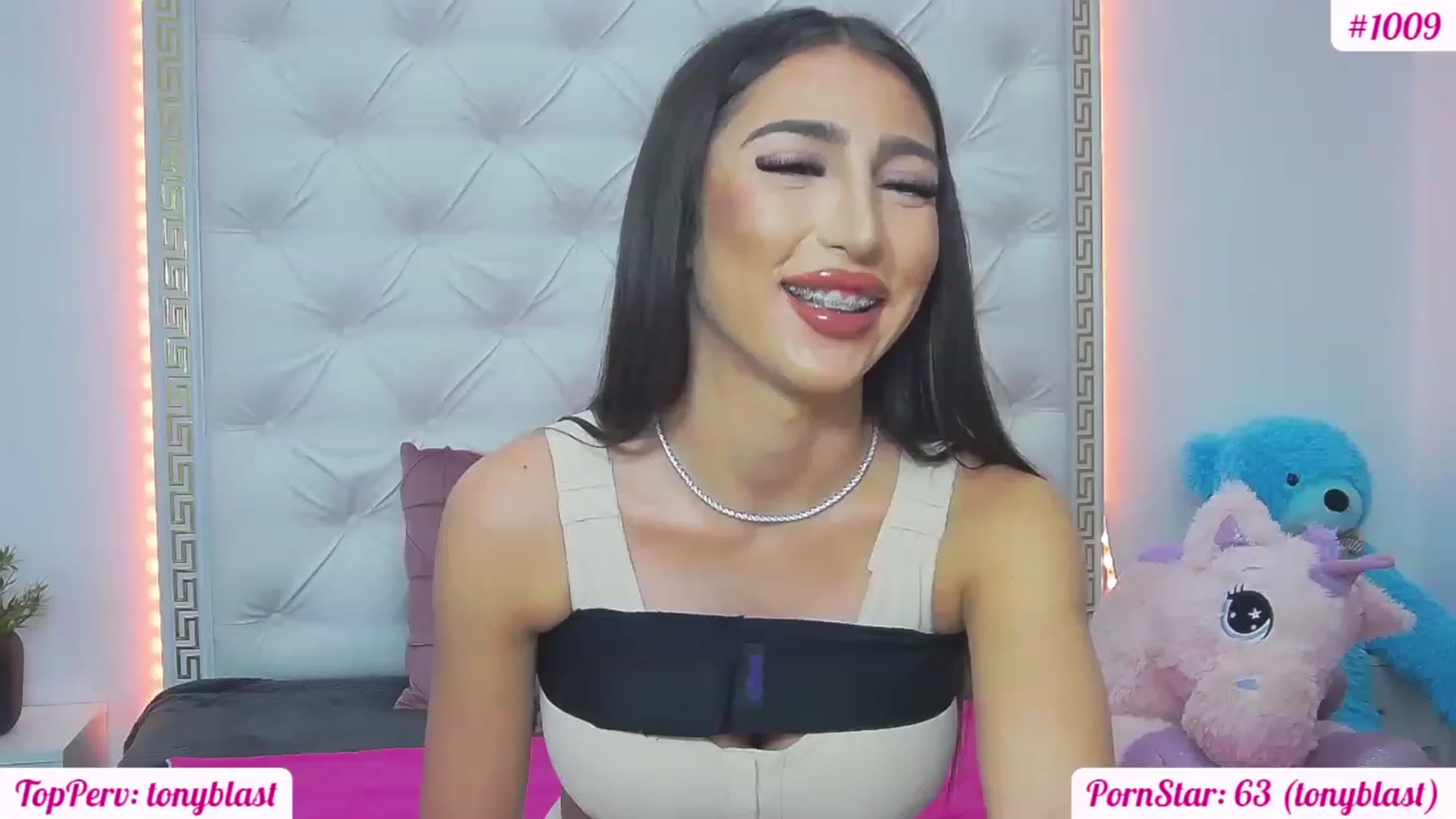 Gallery image thumbnail from KaraKhalifa's myfreecams stream on, 02/17/2023, 16:04 image 19 of 20