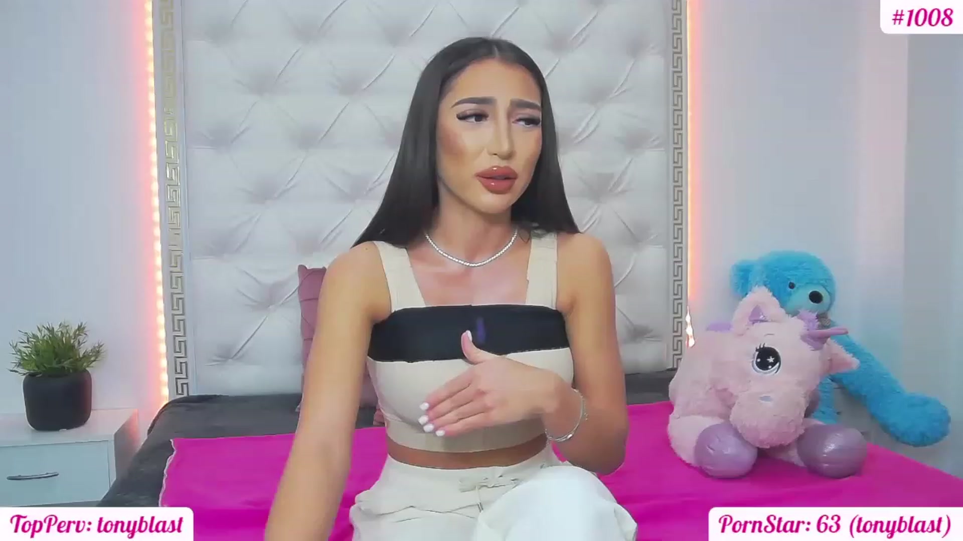 Gallery image thumbnail from KaraKhalifa's myfreecams stream on, 02/17/2023, 16:04 image 4 of 20