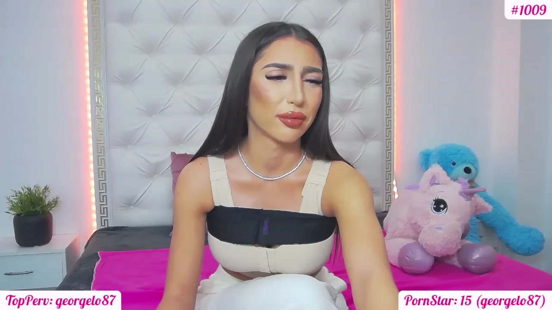 Gallery image thumbnail from KaraKhalifa's myfreecams stream on, 02/17/2023, 16:04 image 2 of 20