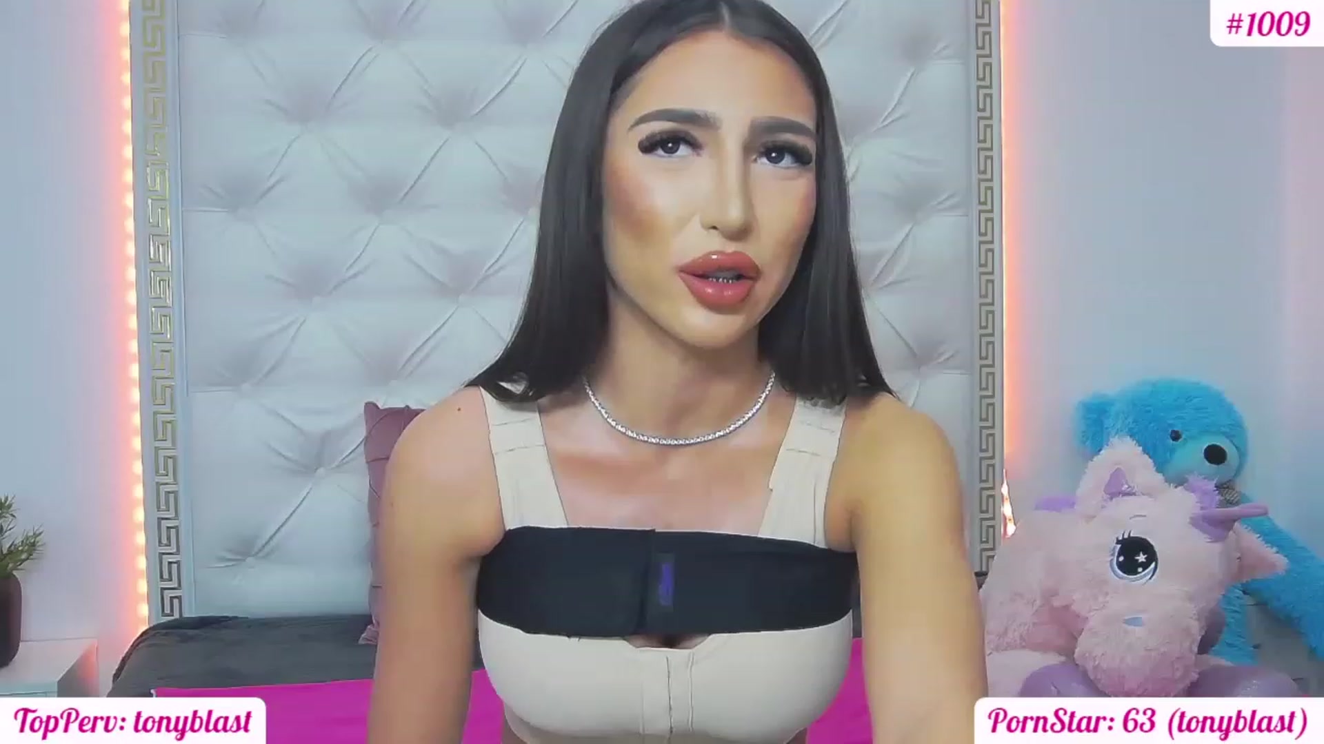 Gallery image thumbnail from KaraKhalifa's myfreecams stream on, 02/17/2023, 16:04 image 20 of 20