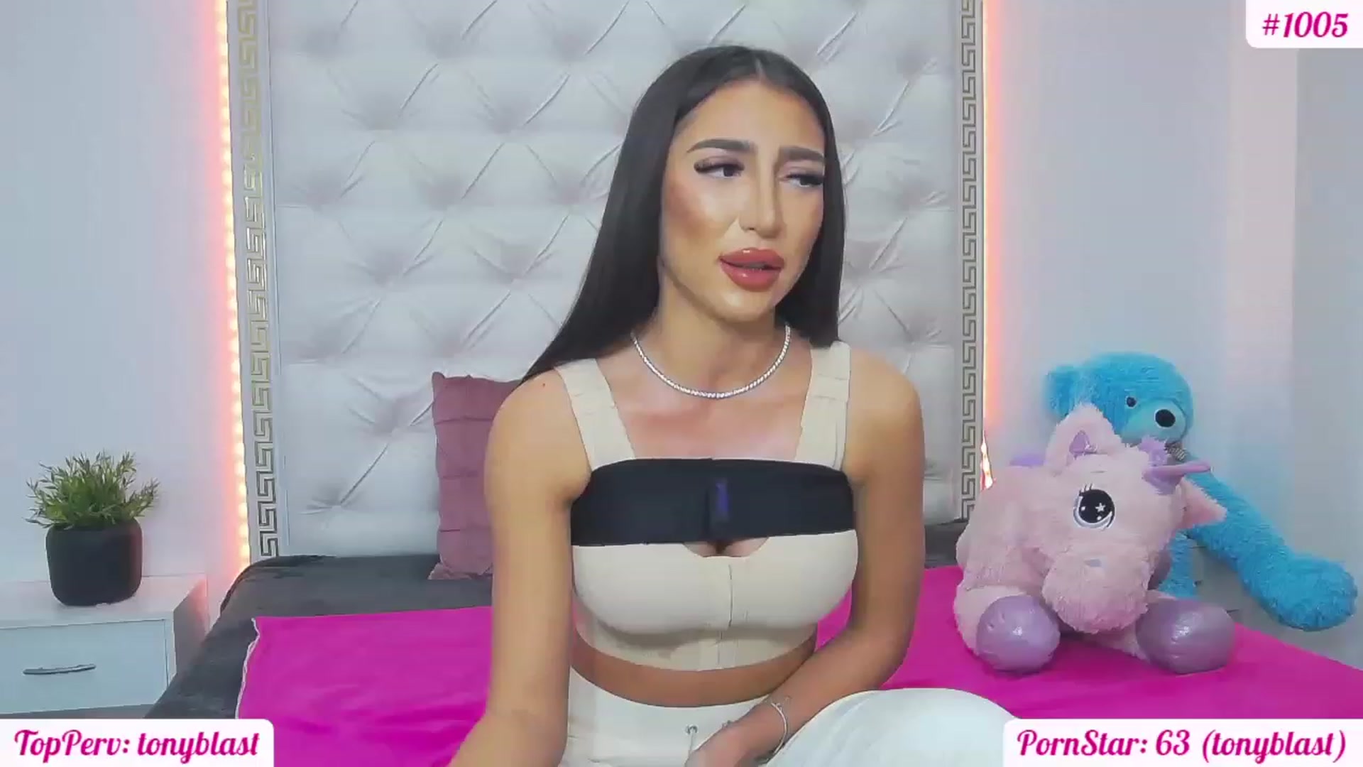 Gallery image thumbnail from KaraKhalifa's myfreecams stream on, 02/17/2023, 17:43 image 20 of 20