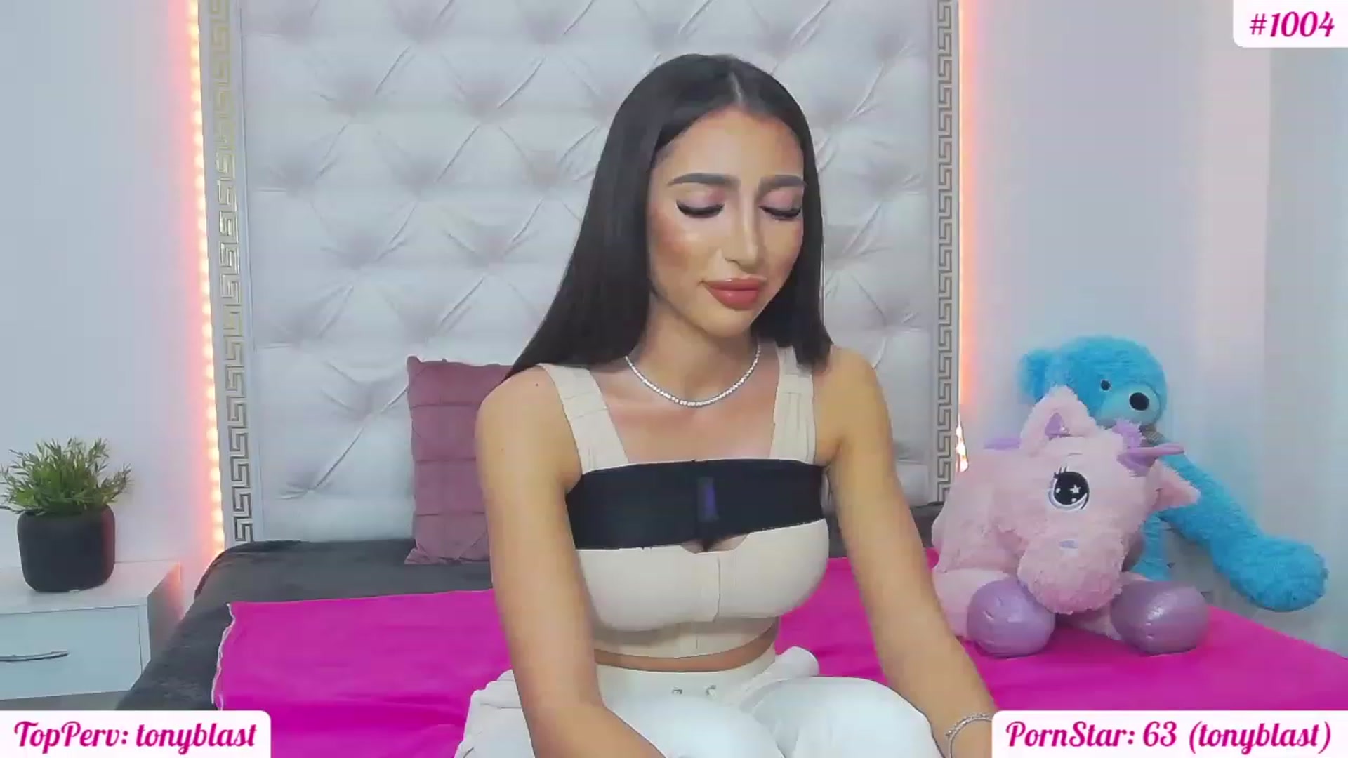Gallery image thumbnail from KaraKhalifa's myfreecams stream on, 02/17/2023, 17:43 image 7 of 20