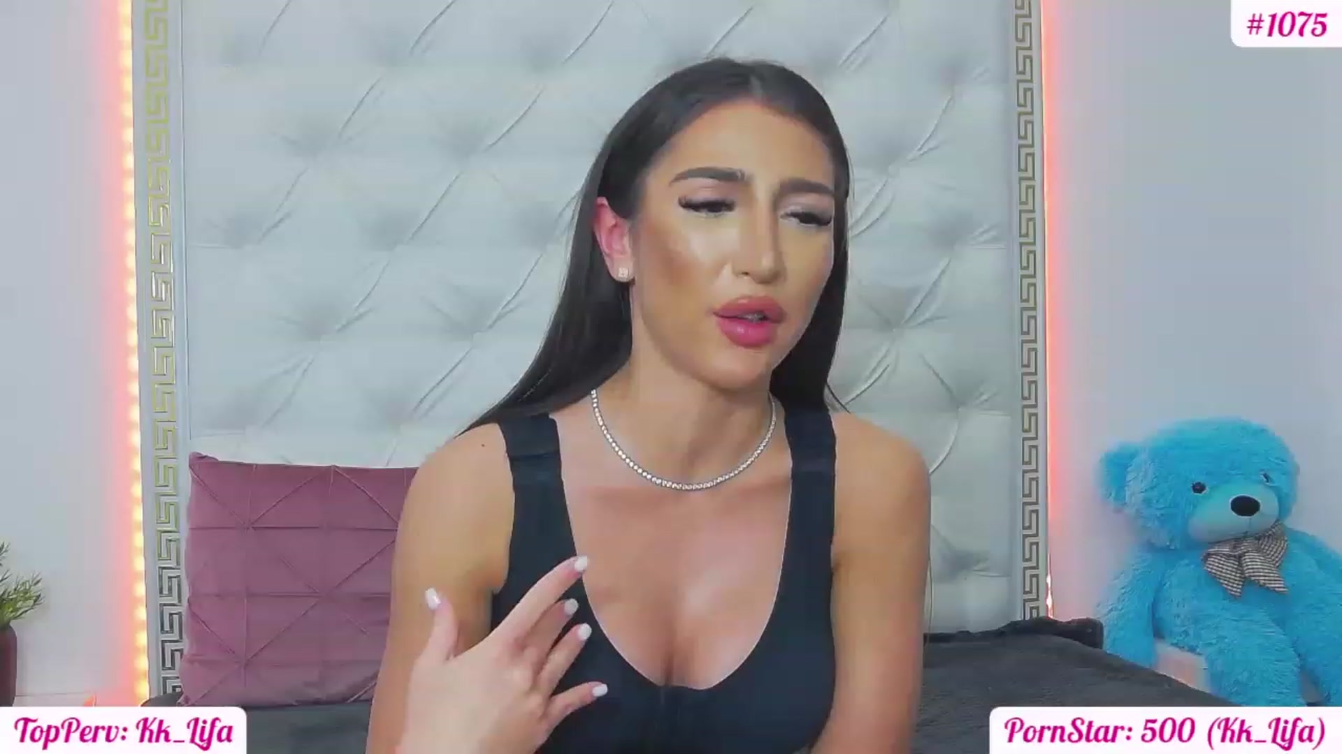 Gallery image thumbnail from KaraKhalifa's myfreecams stream on, 02/22/2023, 20:04 image 15 of 20