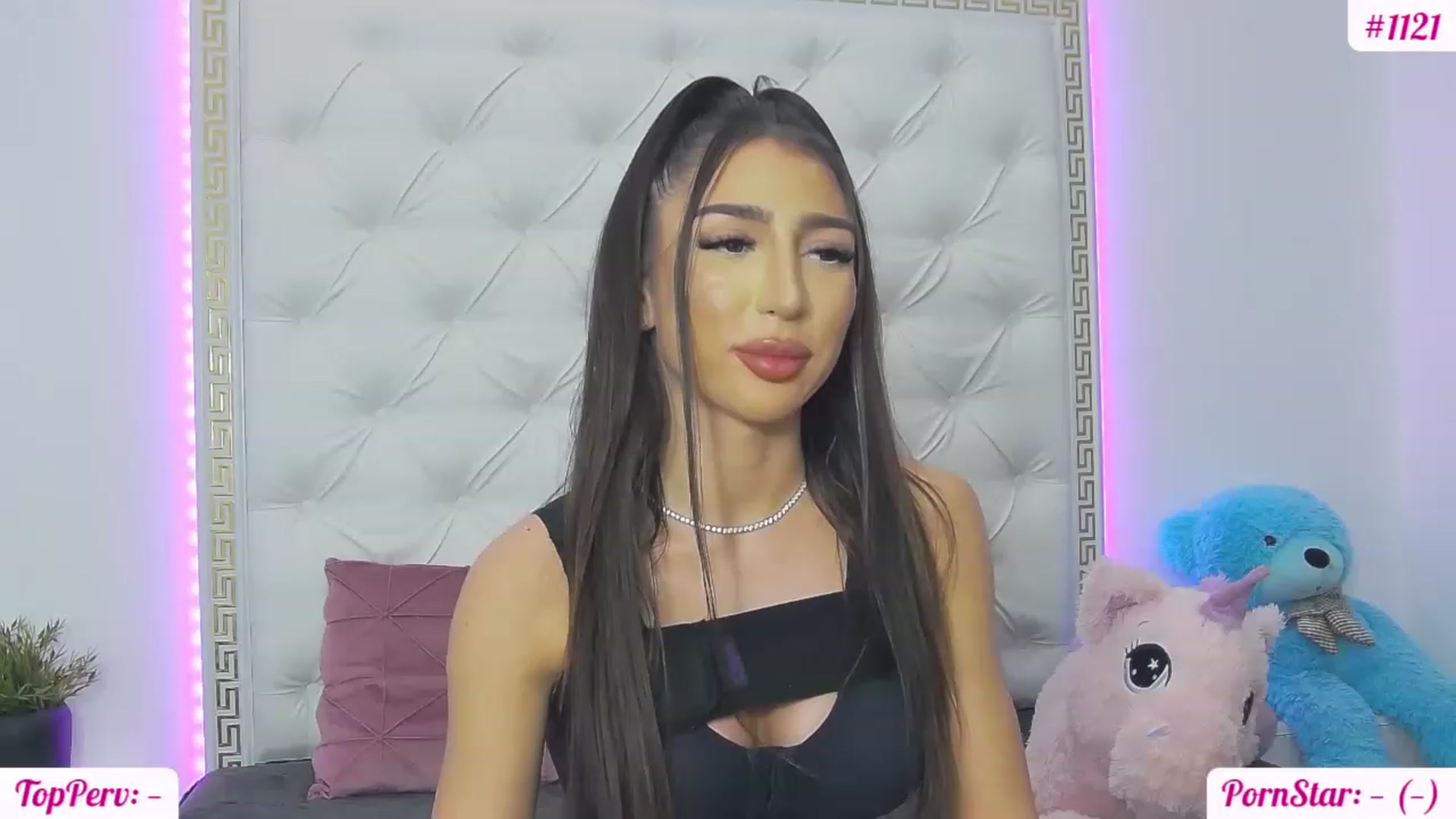 Gallery image thumbnail from KaraKhalifa's myfreecams stream on, 02/23/2023, 14:04 image 9 of 20
