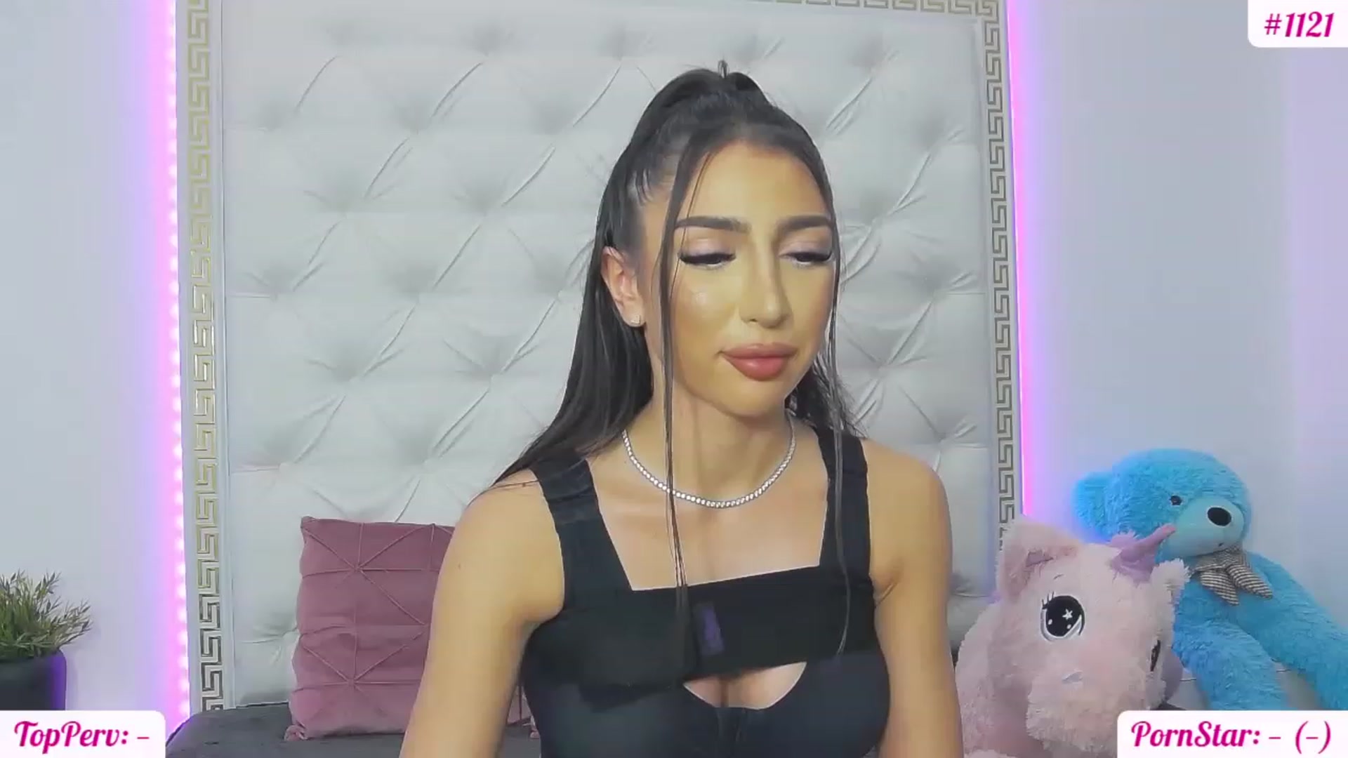Gallery image thumbnail from KaraKhalifa's myfreecams stream on, 02/23/2023, 14:04 image 7 of 20