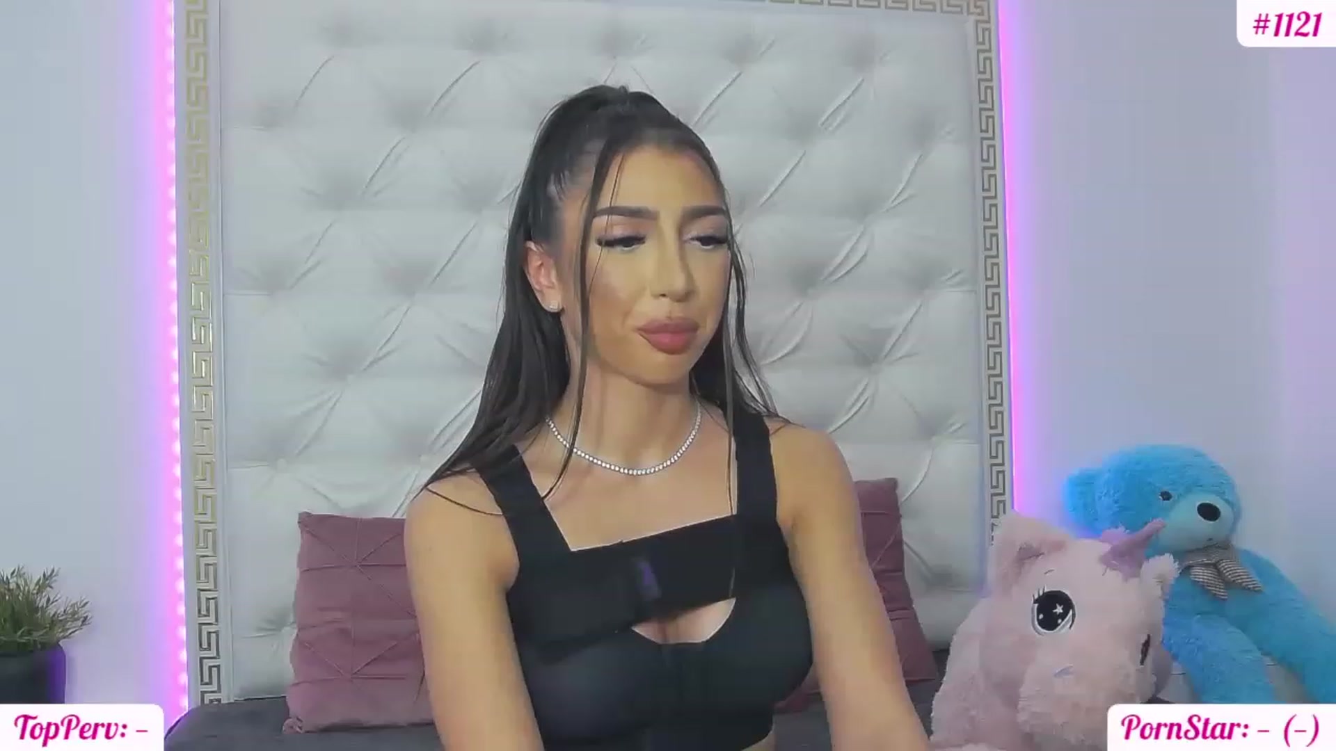 Gallery image thumbnail from KaraKhalifa's myfreecams stream on, 02/23/2023, 14:04 image 4 of 20
