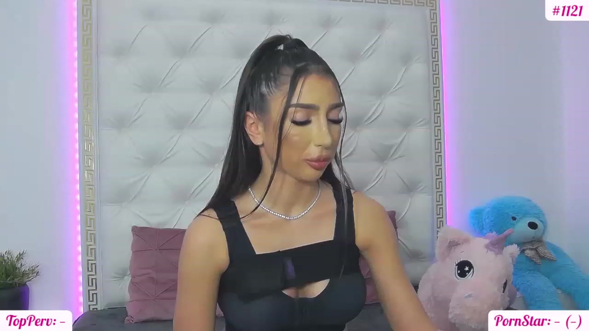 Gallery image thumbnail from KaraKhalifa's myfreecams stream on, 02/23/2023, 14:04 image 2 of 20