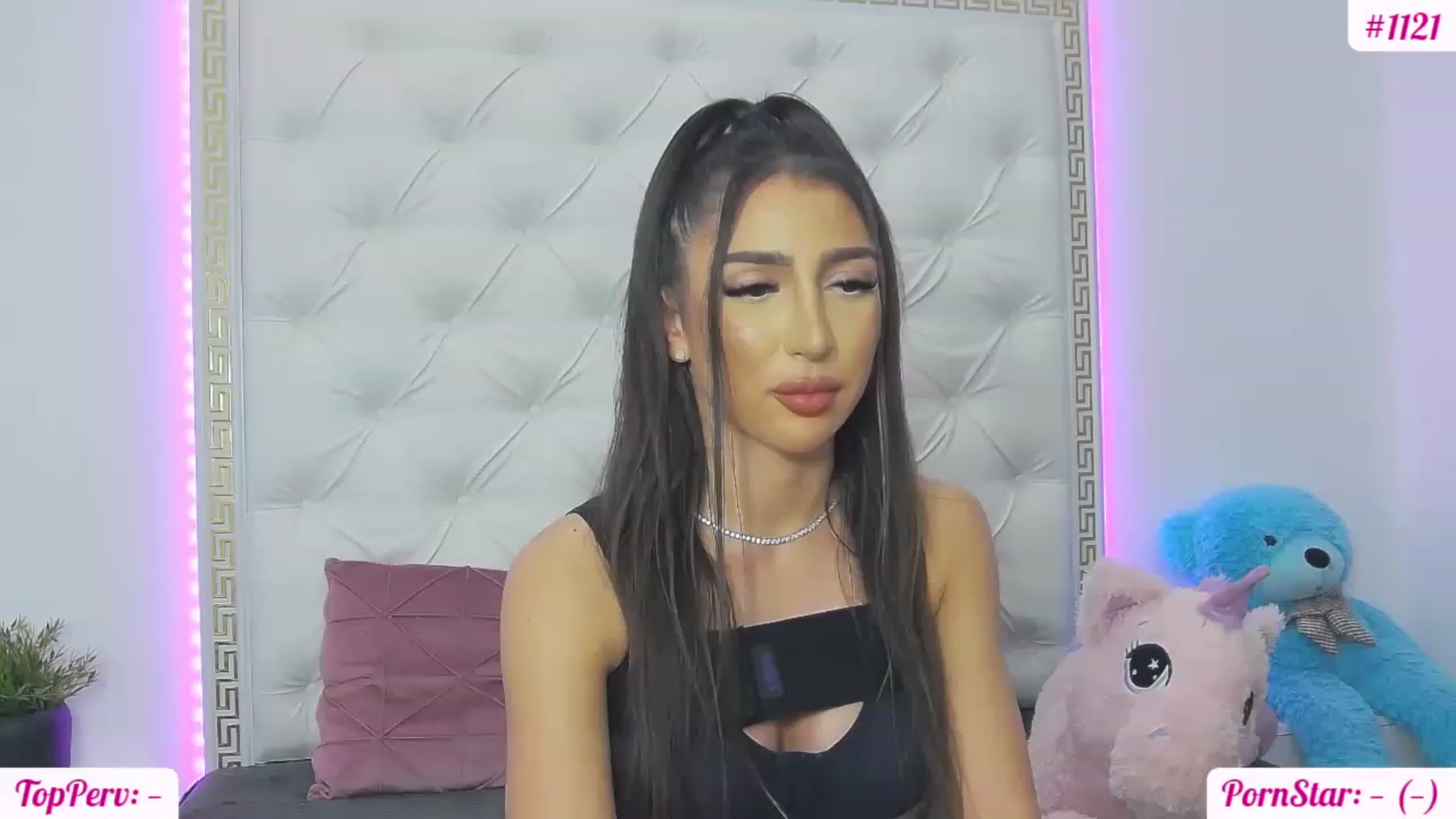 Gallery image thumbnail from KaraKhalifa's myfreecams stream on, 02/23/2023, 14:04 image 13 of 20