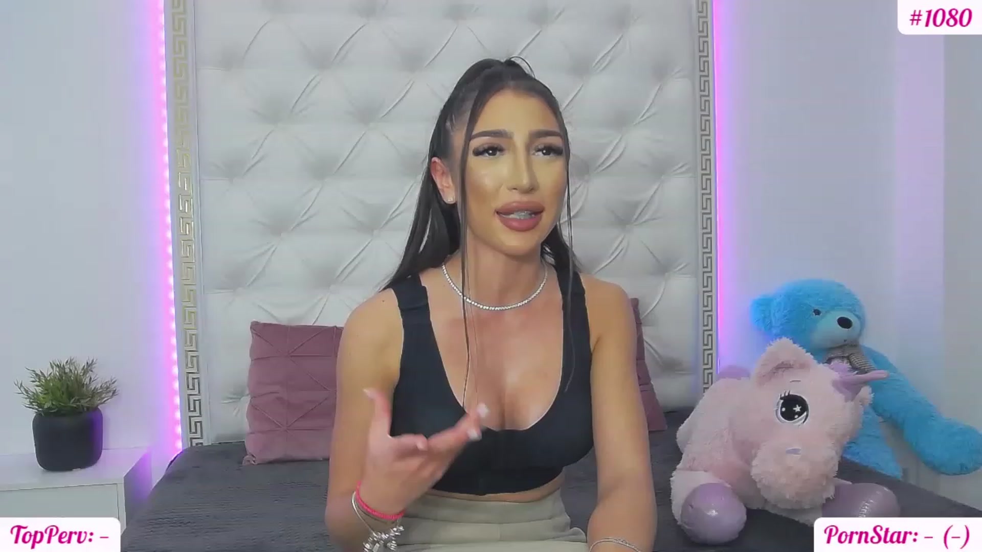 Gallery image thumbnail from KaraKhalifa's myfreecams stream on, 02/23/2023, 17:00 image 14 of 20