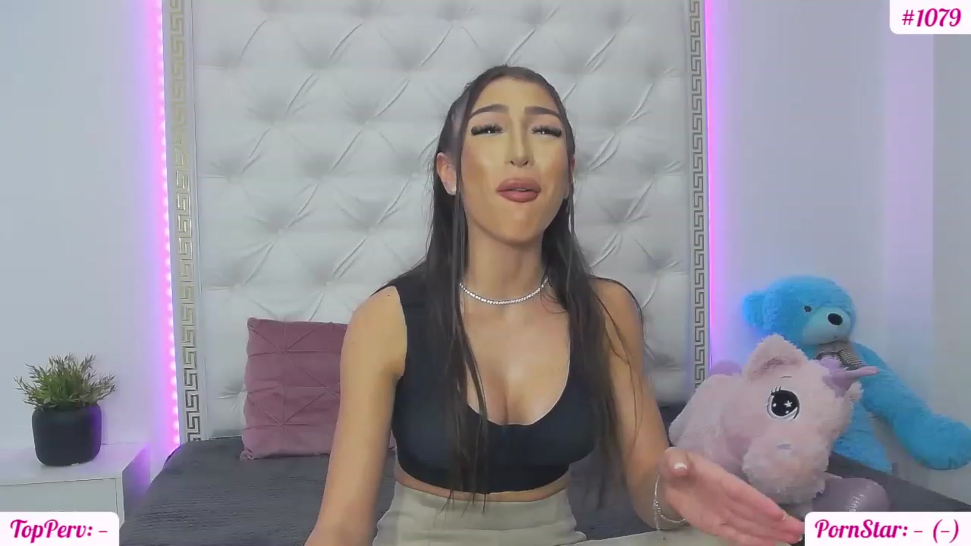 Gallery image thumbnail from KaraKhalifa's myfreecams stream on, 02/23/2023, 17:00 image 11 of 20
