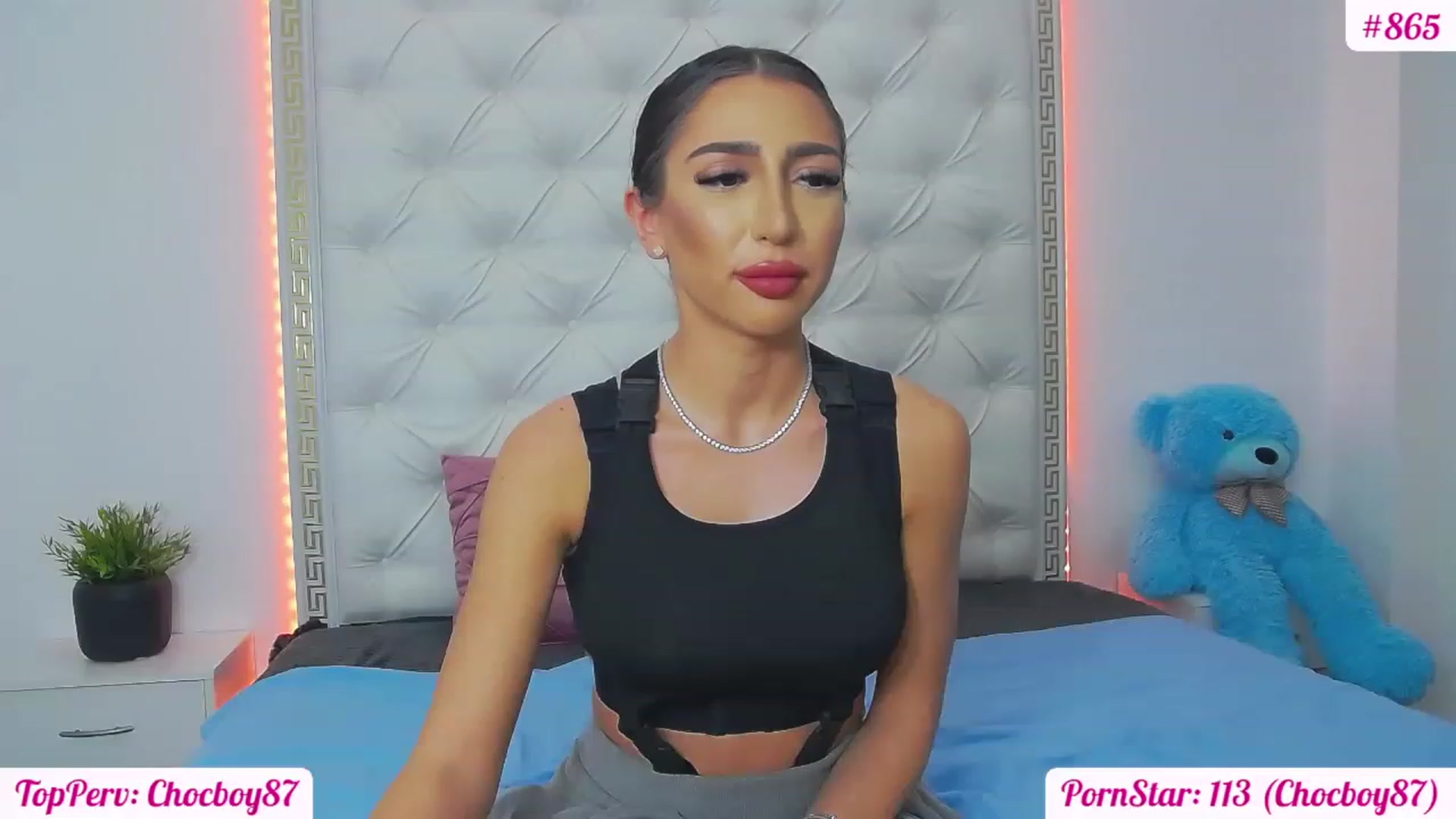 Gallery image thumbnail from KaraKhalifa's myfreecams stream on, 02/28/2023, 16:23 image 3 of 20
