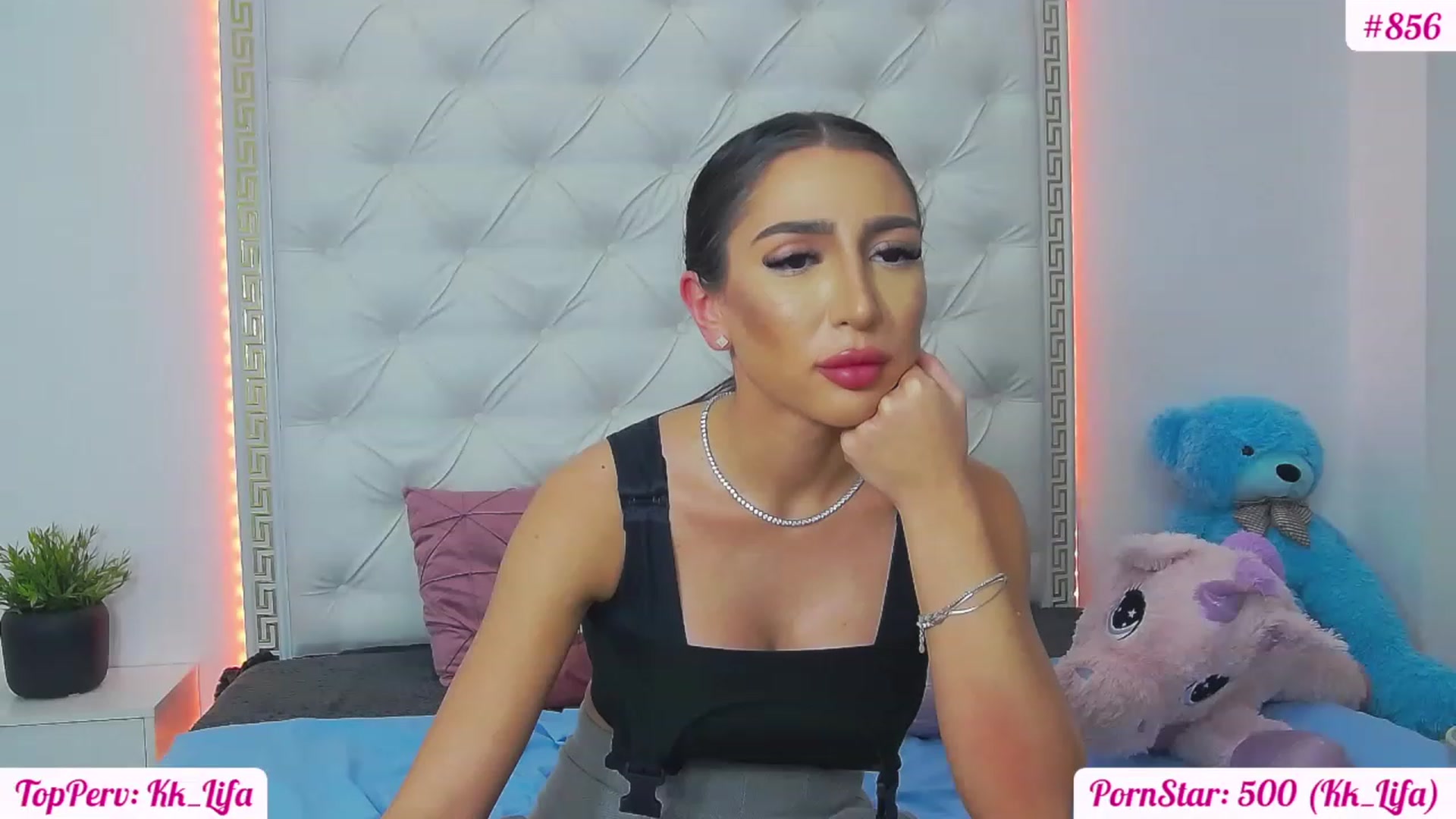 Gallery image thumbnail from KaraKhalifa's myfreecams stream on, 02/28/2023, 20:08 image 6 of 20